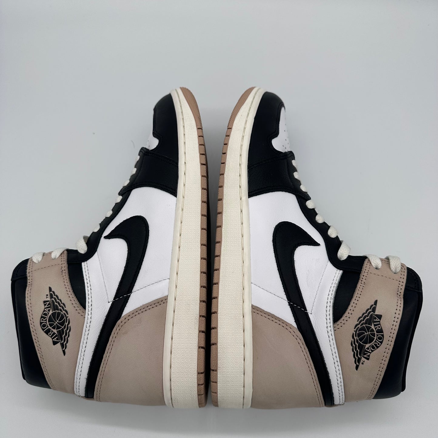 Jordan 1 Retro High OG Latte Pre-owned US10.5