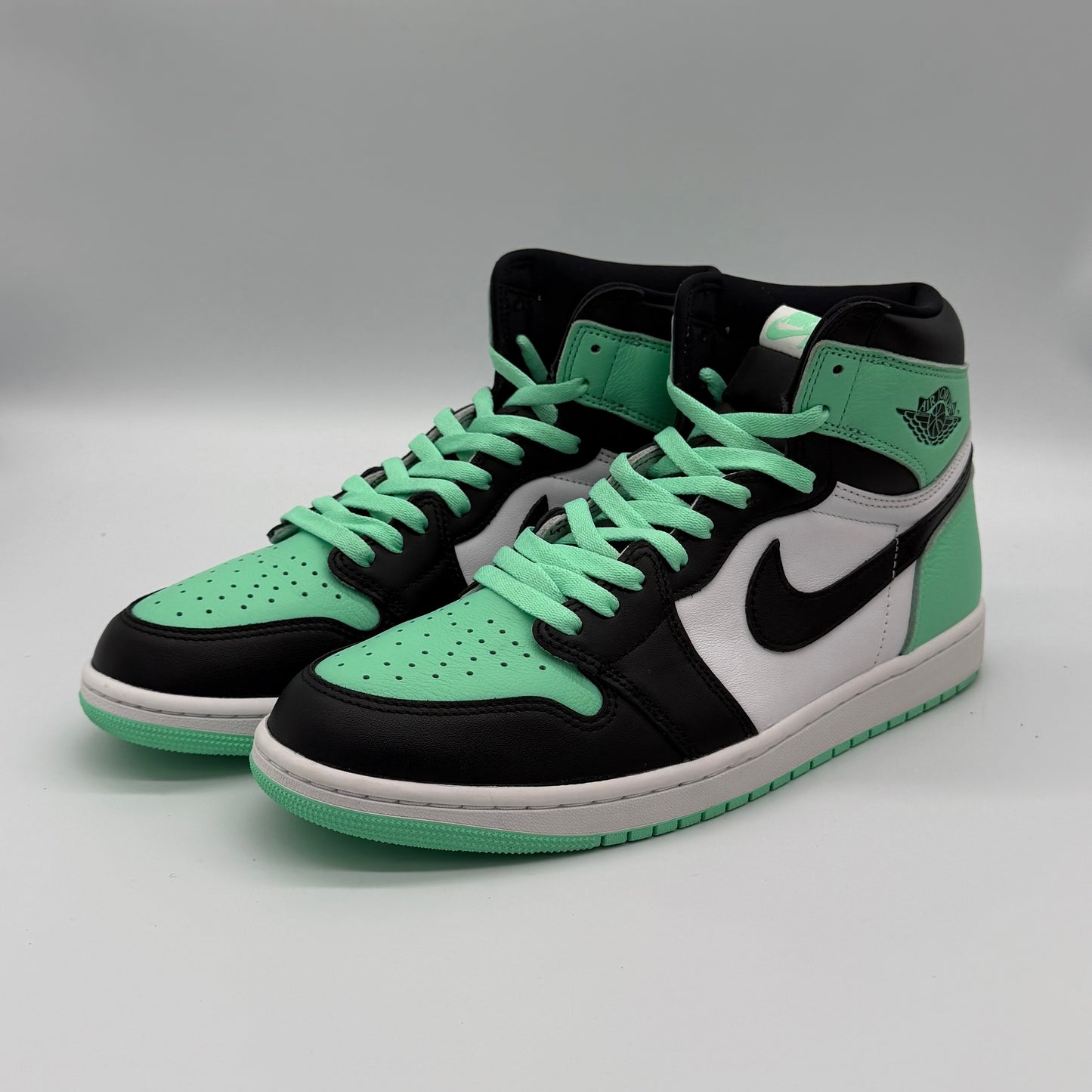 Jordan 1 Retro High OG Green Glow Pre-owned US11