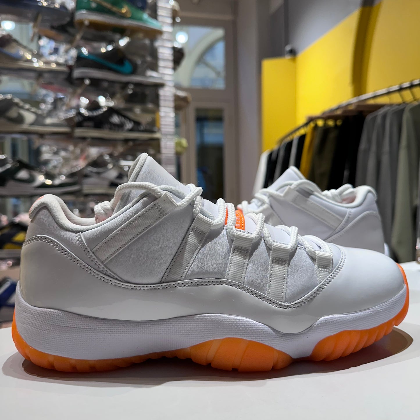 Jordan 11 Retro Low Citrus (2021) Pre-owned