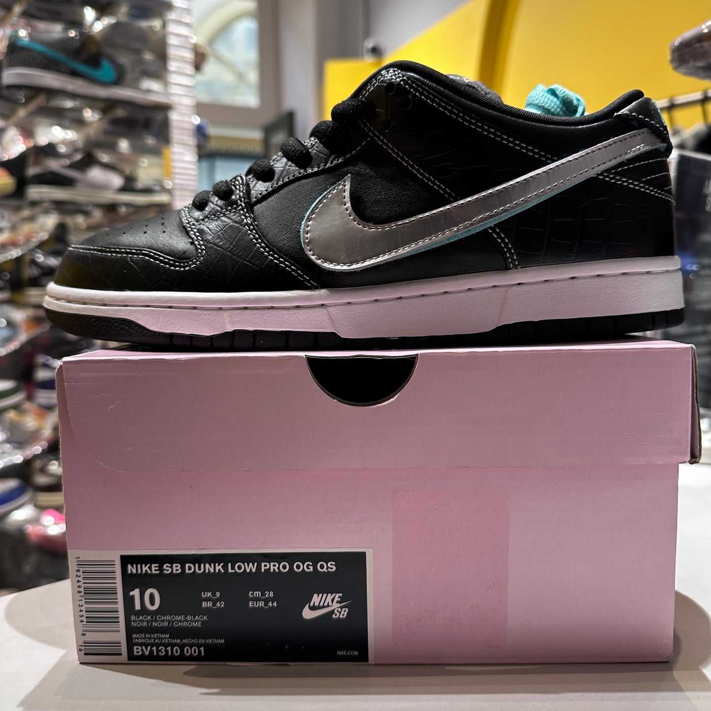 Nike SB Dunk Low Diamond Supply Co. Black Diamond Pre-owned