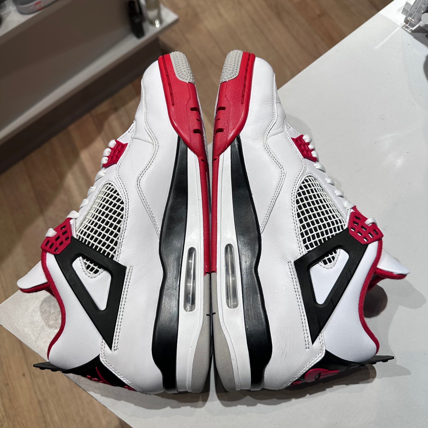 Jordan 4 Retro Fire Red (2020) Pre-owned  US12