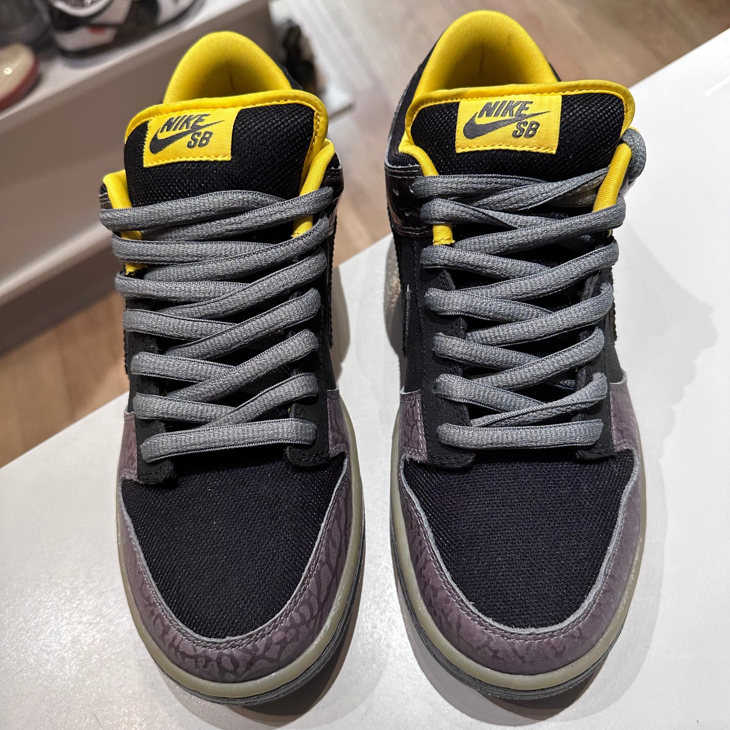 Nike SB Dunk Low Yellow Curb Pre-owned