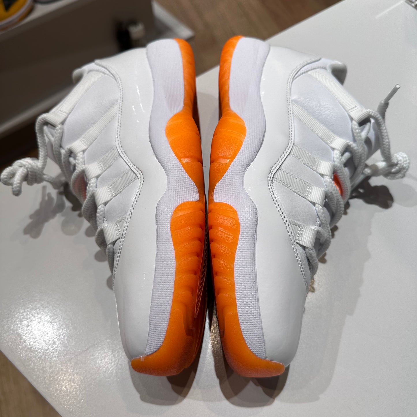 Jordan 11 Retro Low Citrus (2021) Pre-owned