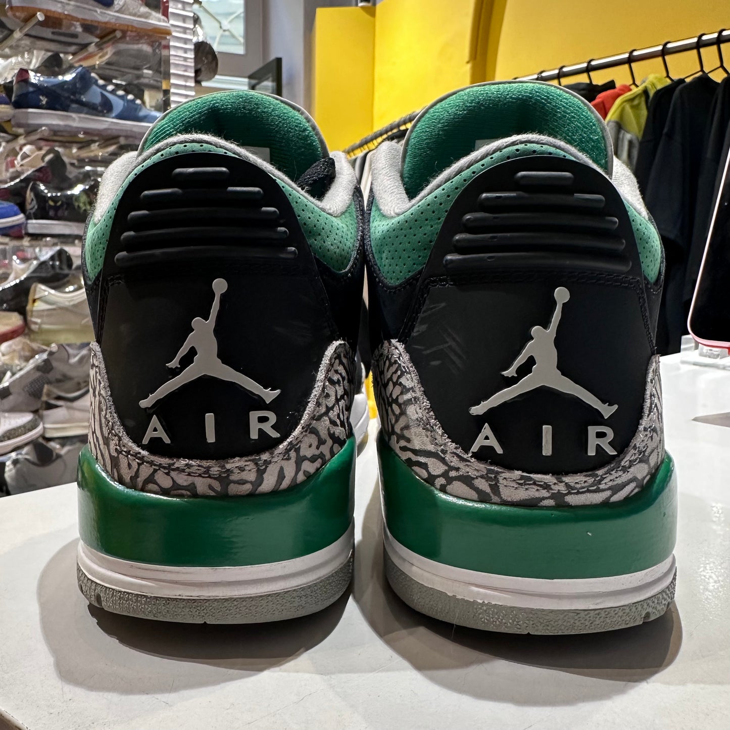 Jordan 3 Retro Pine Green Pre-owned US 9