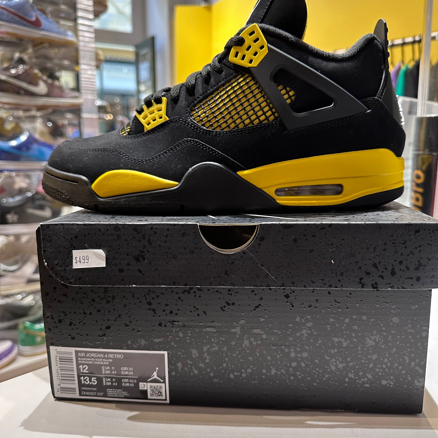 Jordan 4 Retro Thunder (2023) - Pre-Owned