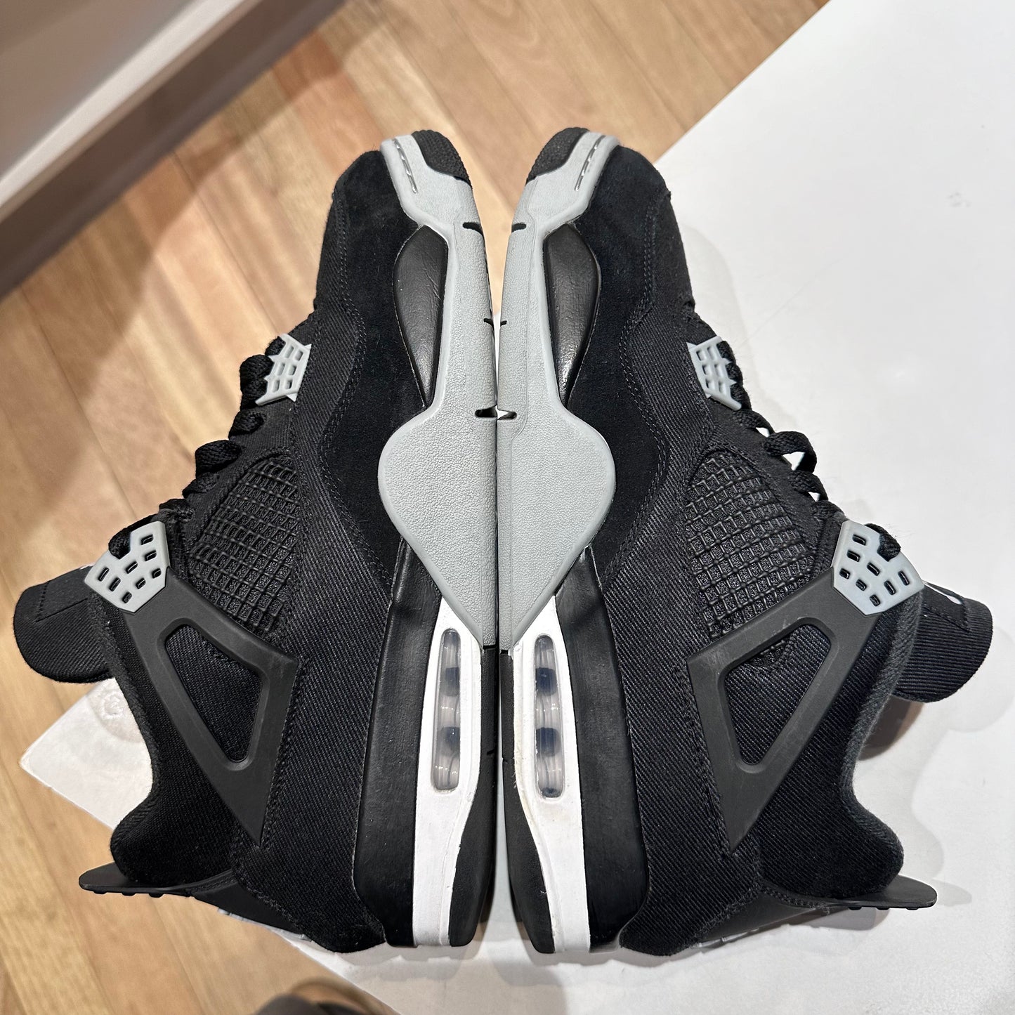 Jordan 4 Retro SE Black Canvas Pre-owned US12