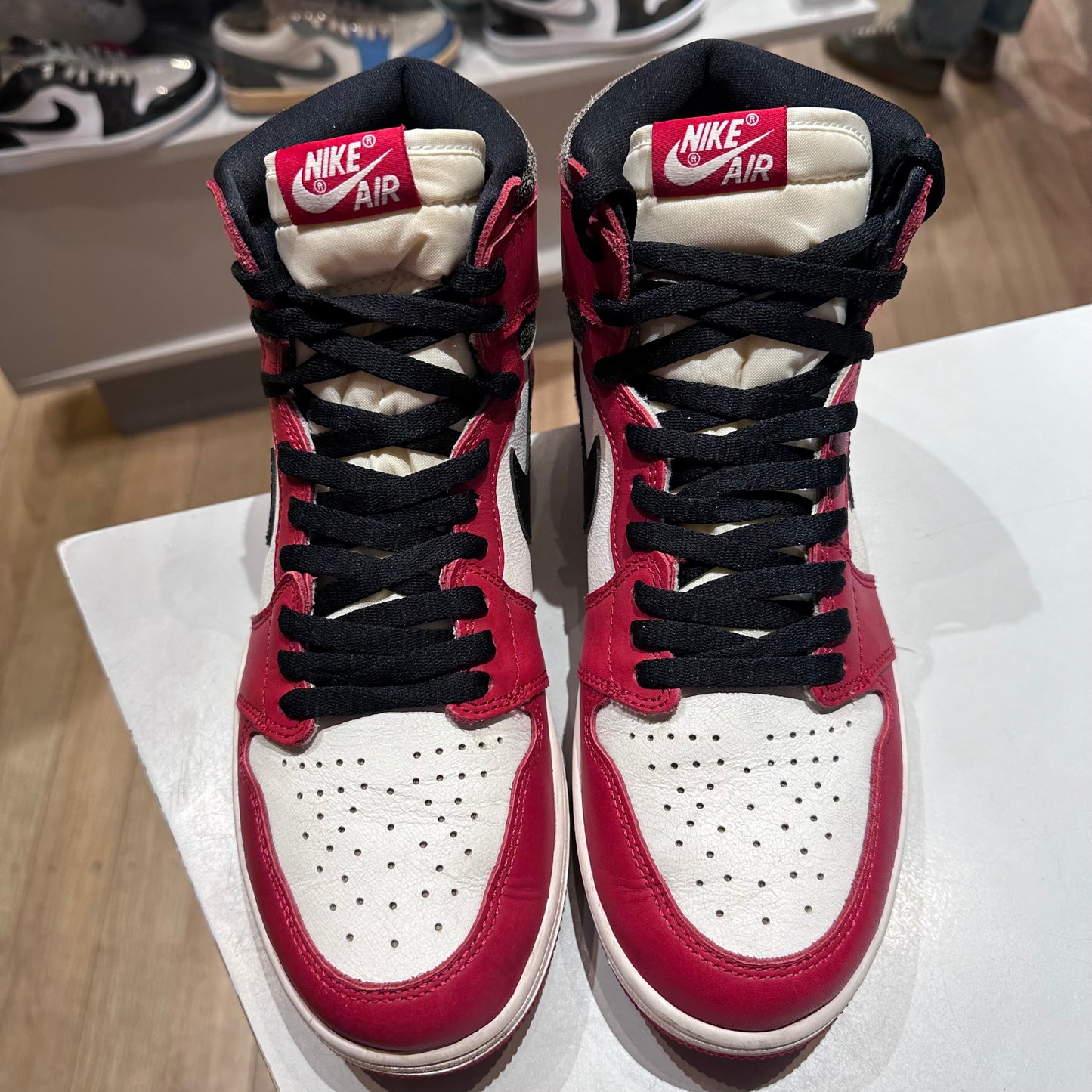 Jordan 1 Retro High OG Chicago Lost and Found Pre-owned US 10