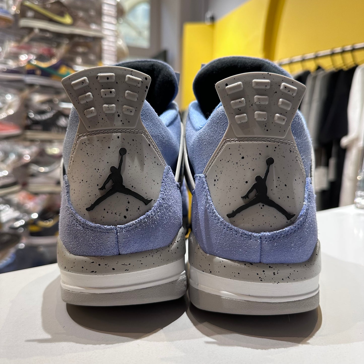 Jordan 4 Retro University Blue Pre-Owned