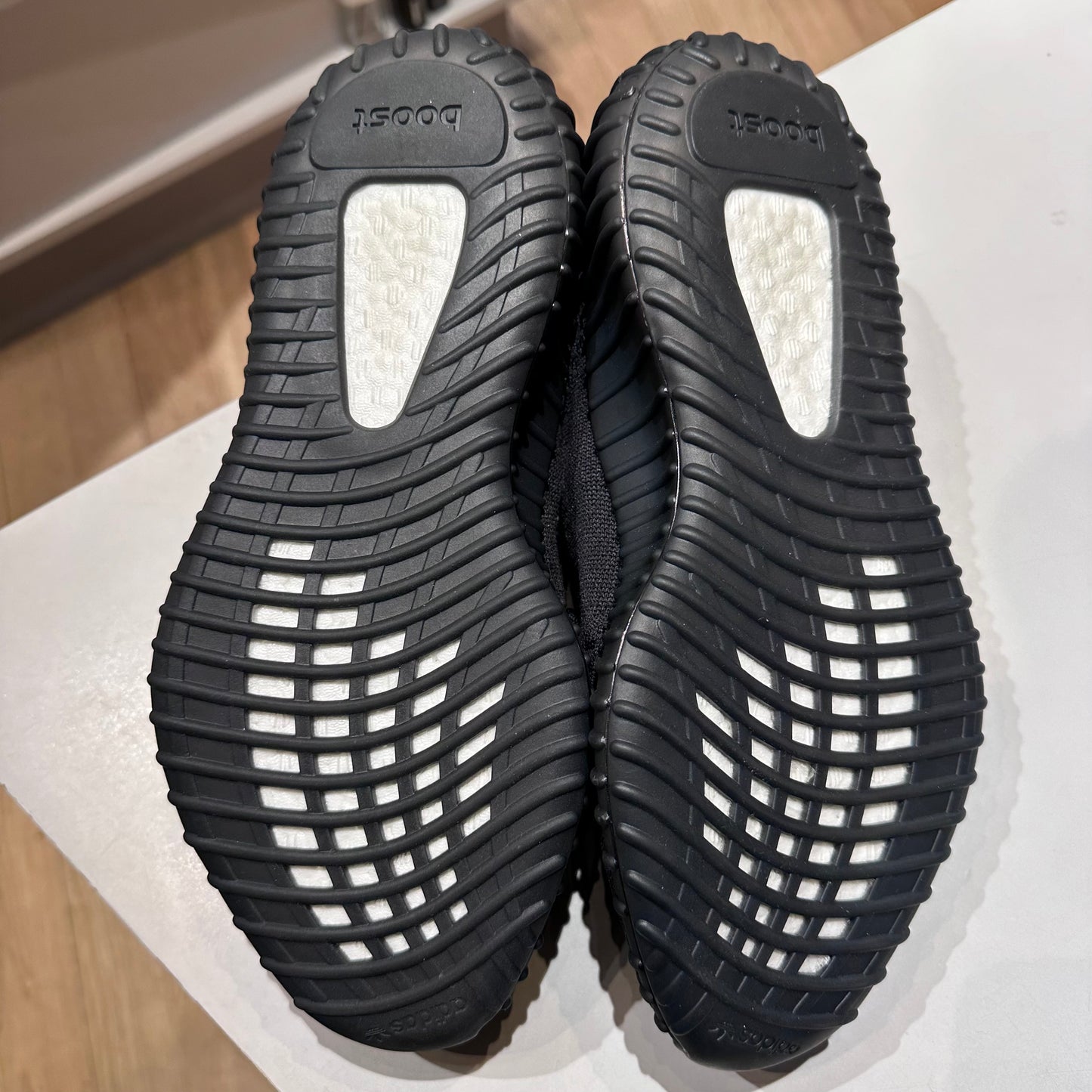 adidas Yeezy Boost 350 V2 Onyx (2022/2023) Pre-owned US 8.5