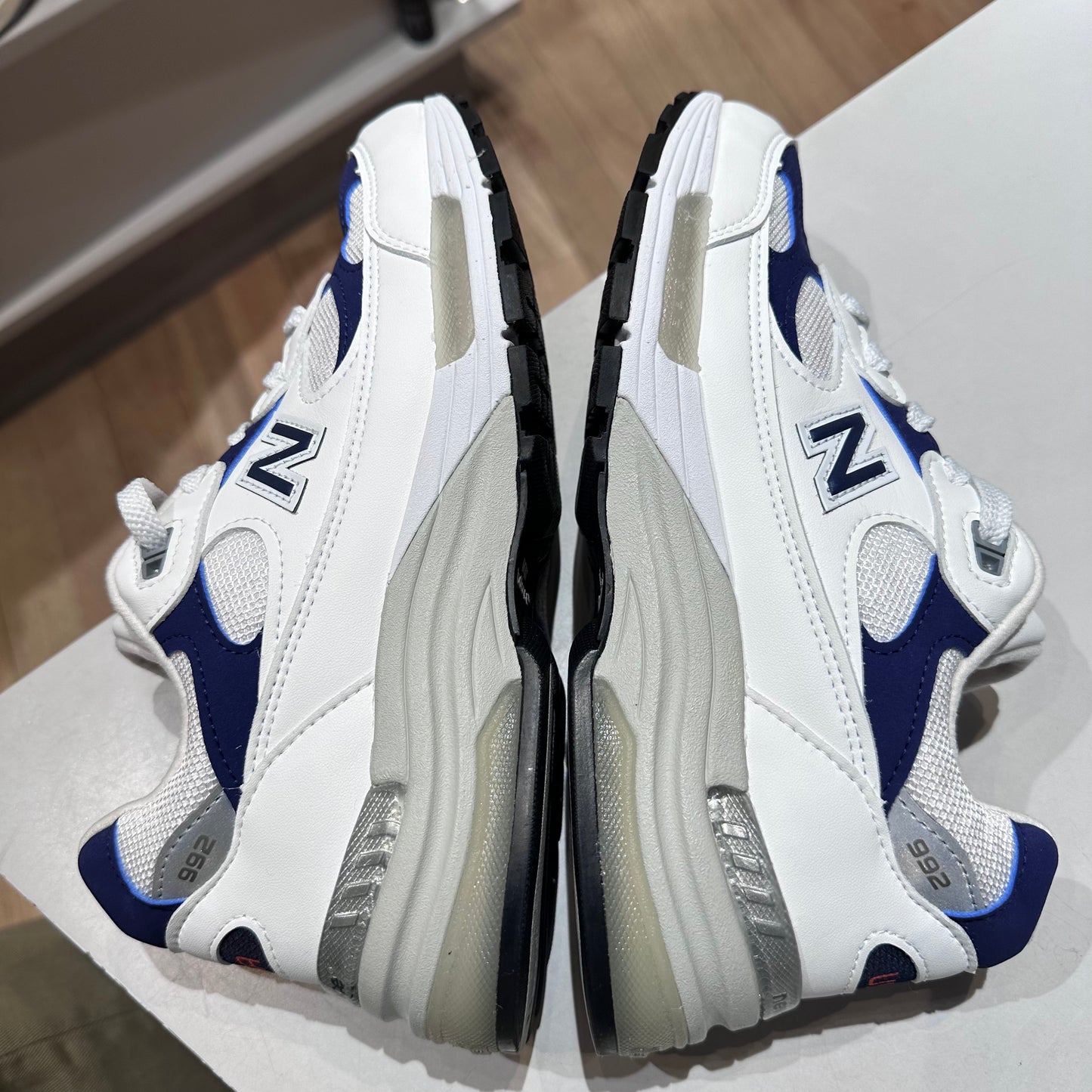 New Balance 992 White Navy Pre-owned US 7