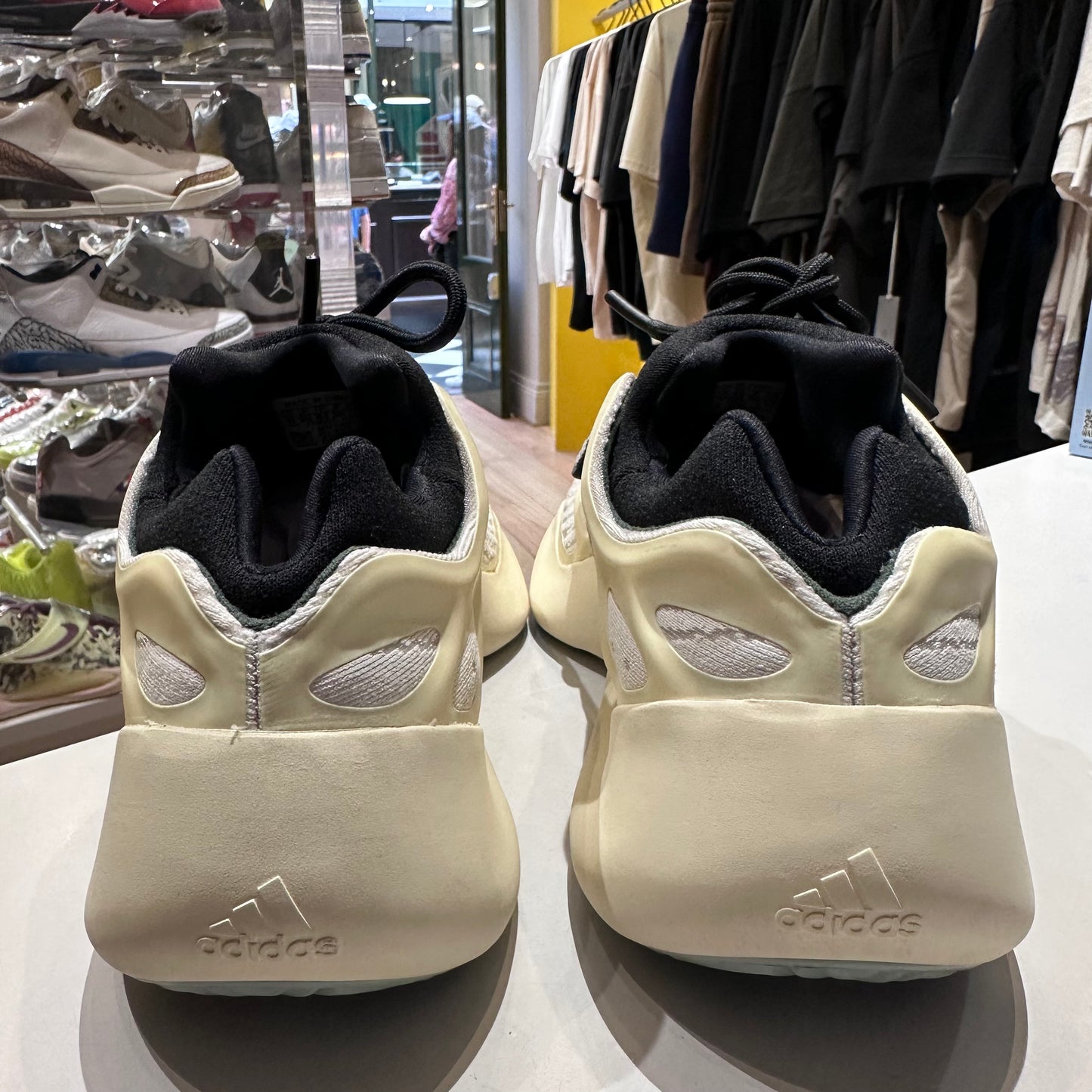 Yeezy 700 V3 Azael 2019 Pre-Owned US 10