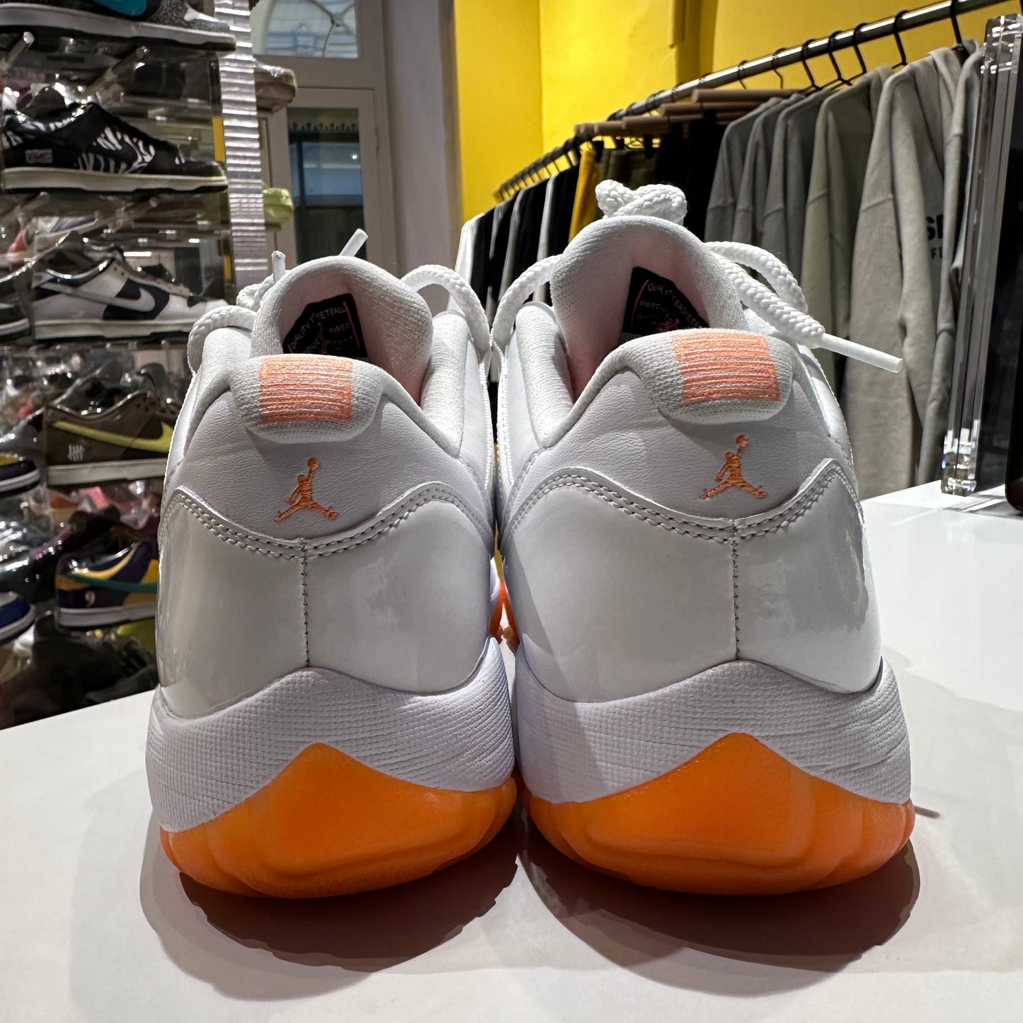 Jordan 11 Retro Low Citrus (2021) Pre-owned