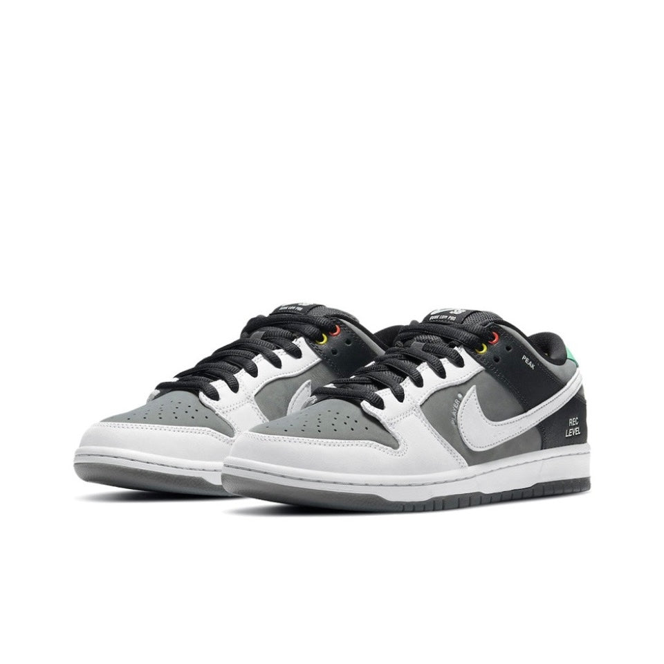 Nike SB Dunk Low VX1000