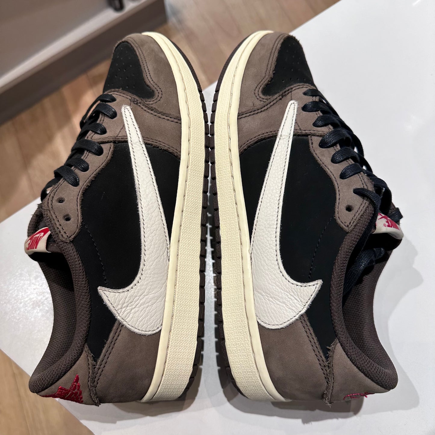 Jordan 1 Retro Low OG SP Travis Scott Mocha Pre-owned