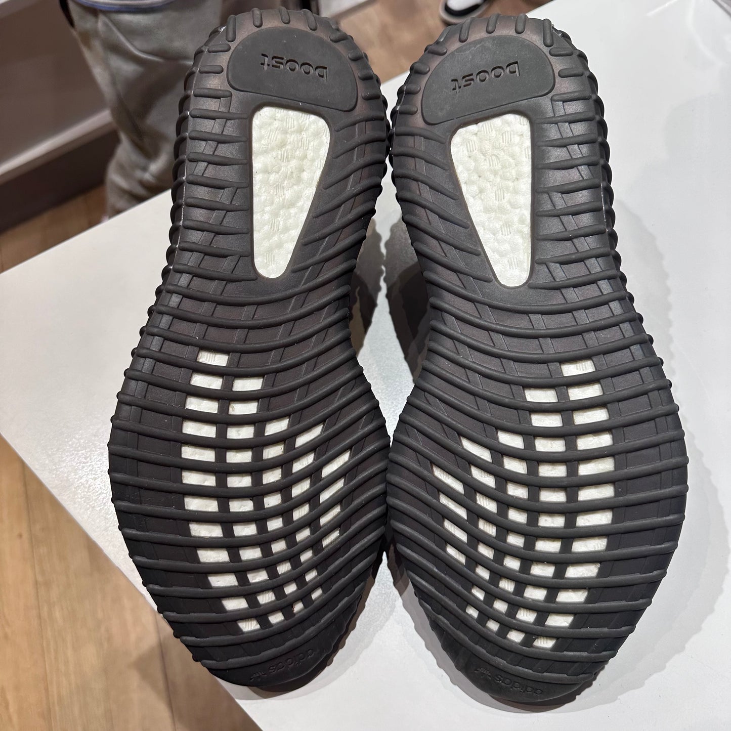 adidas Yeezy Boost 350 V2 Core Black White (2016/2022) Pre-owned US12.5