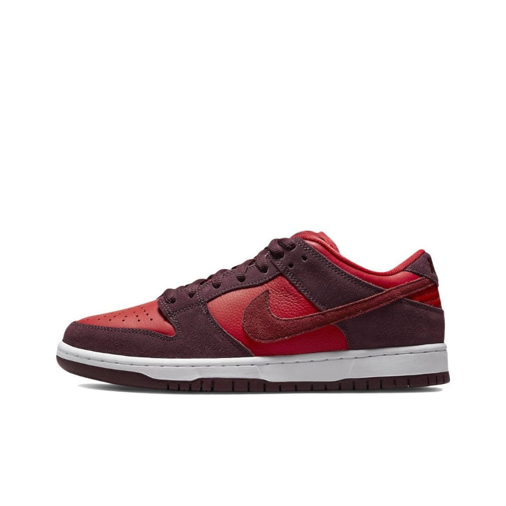 Nike SB Dunk Low Cherry