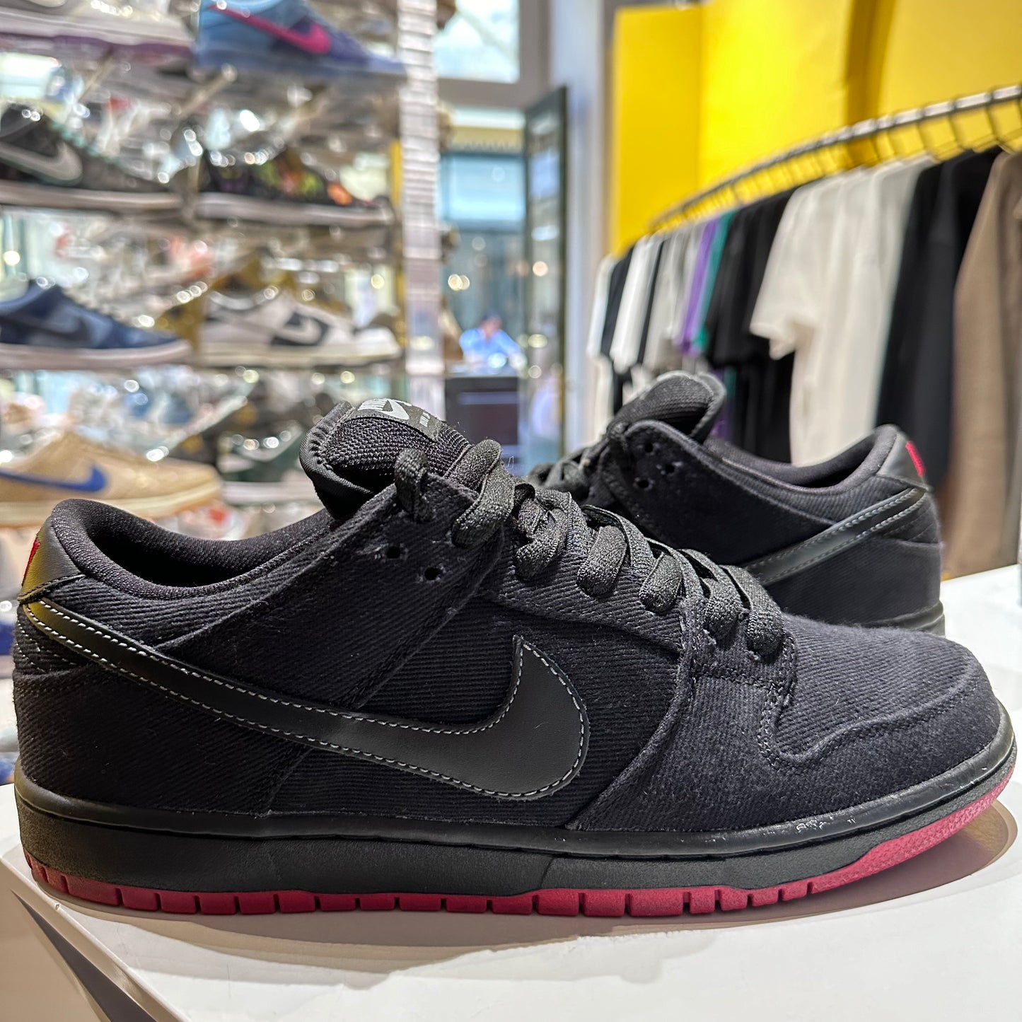 Nike SB Dunk Low Levis Black Denim Pre-owned