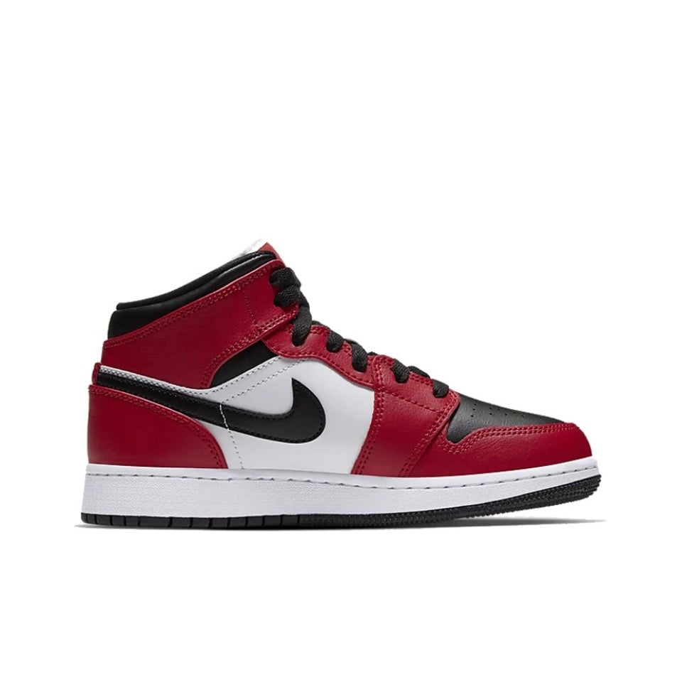 Jordan 1 Mid Chicago Black Toe
(GS)