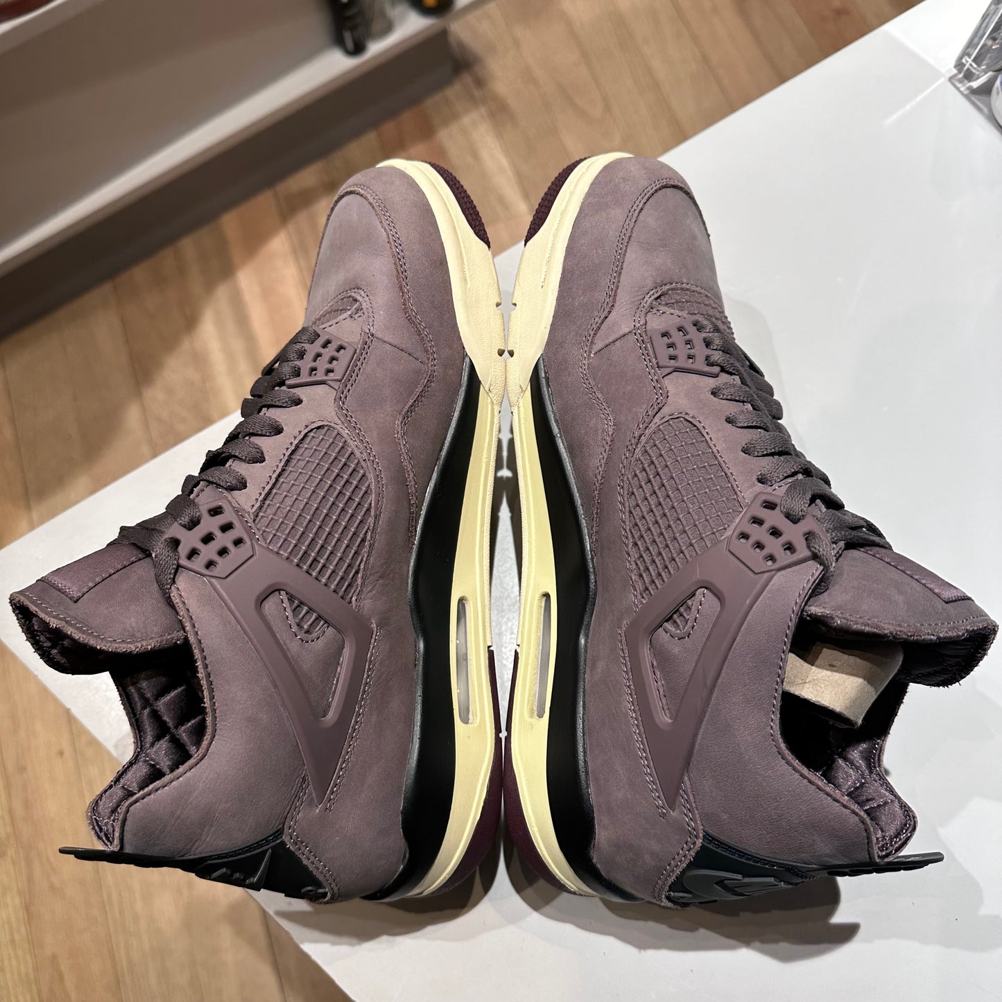 Jordan 4 Retro A Ma Maniére Violet Ore US 11 Pre-owned