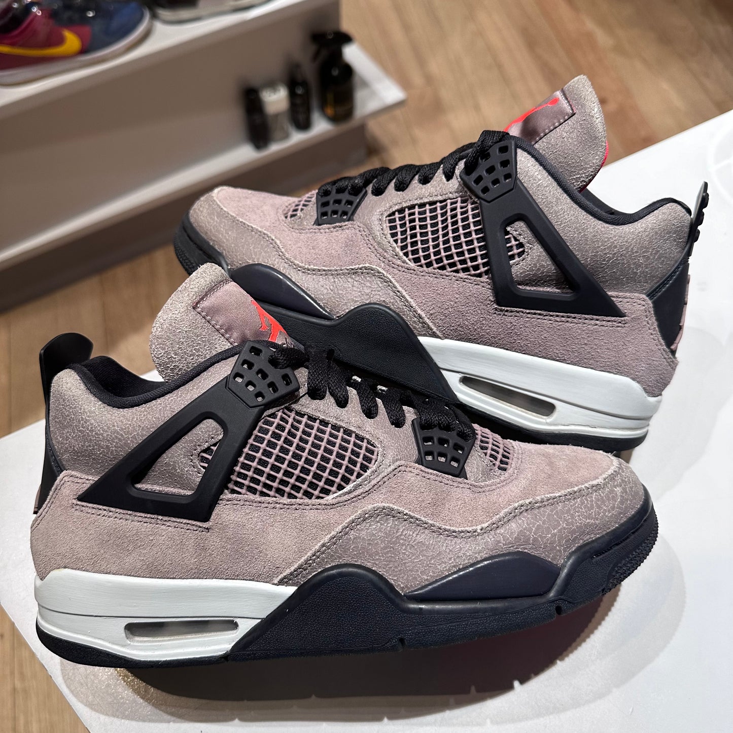 Jordan 4 Retro Taupe Haze Pre-owned US 8