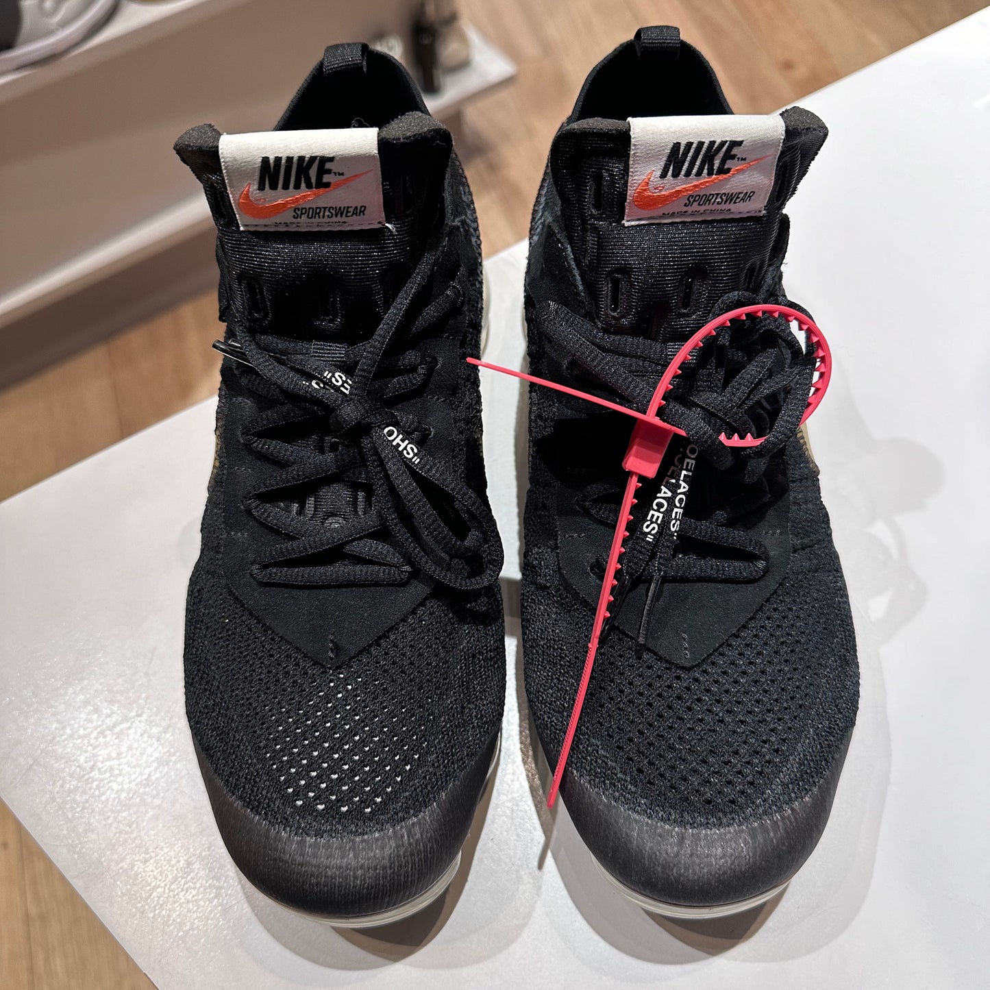 Nike Air VaporMax Off-White Black (2018) Pre-owned US11