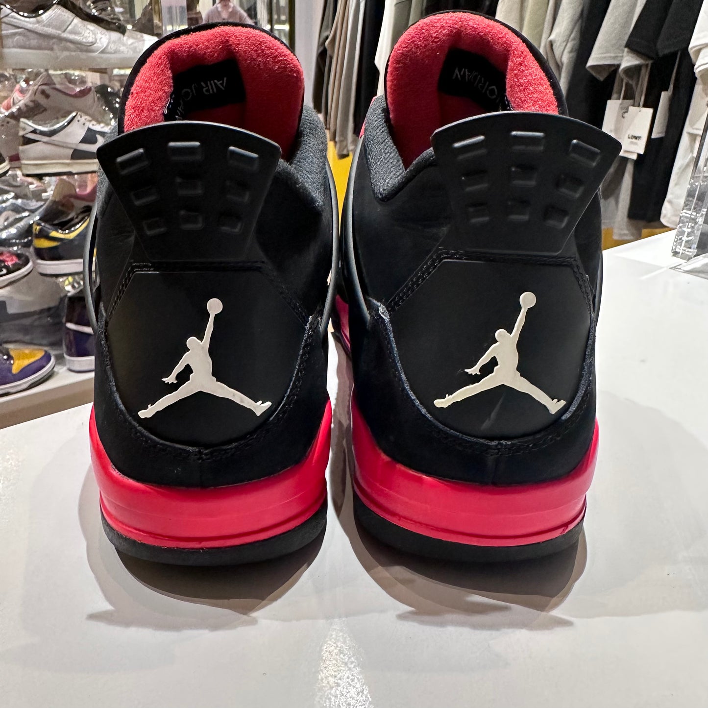 Jordan 4 Retro Red Thunder Pre-Owned