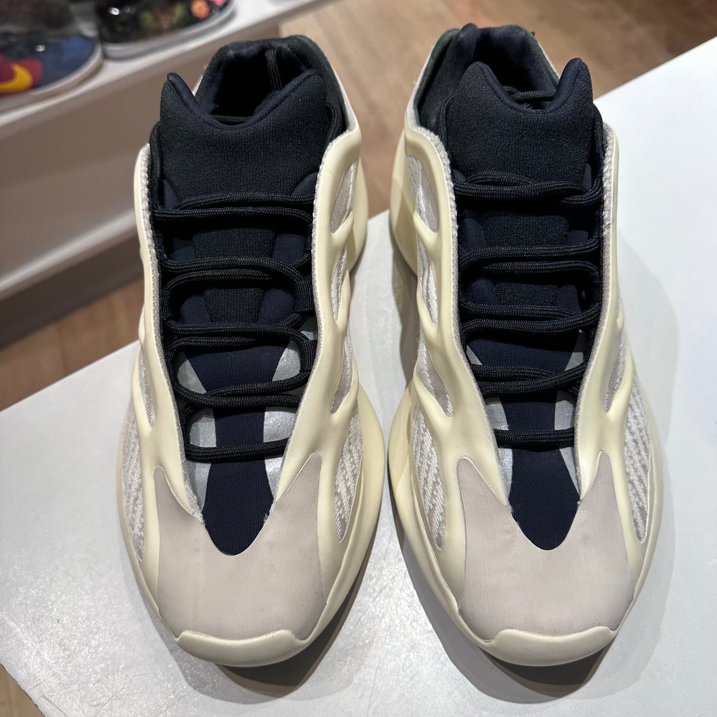 adidas Yeezy 700 V3 Azael (2019/2022/2023) Pre-owned US 10