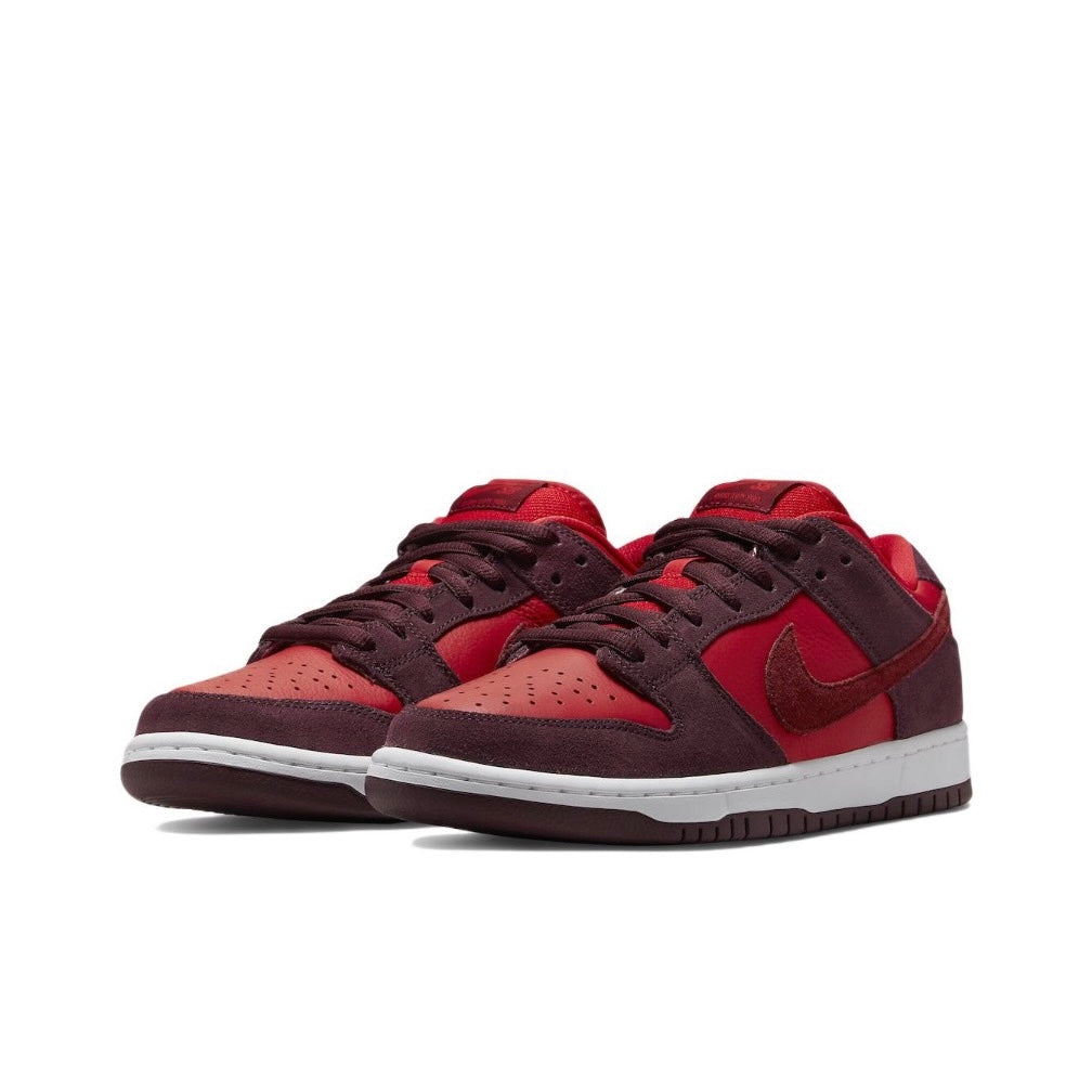 Nike SB Dunk Low Cherry