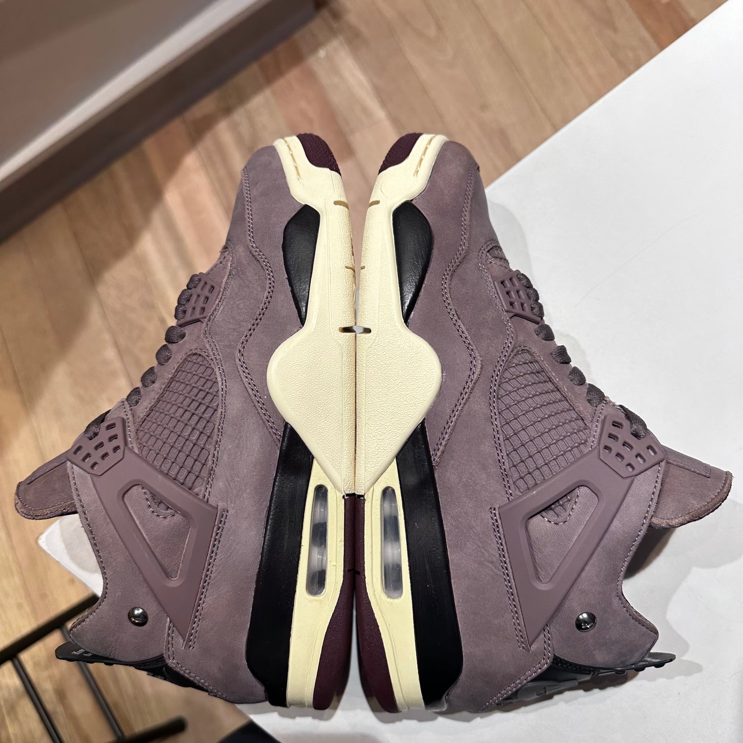 Jordan 4 Retro A Ma Maniére Violet Ore Pre-owned US 9