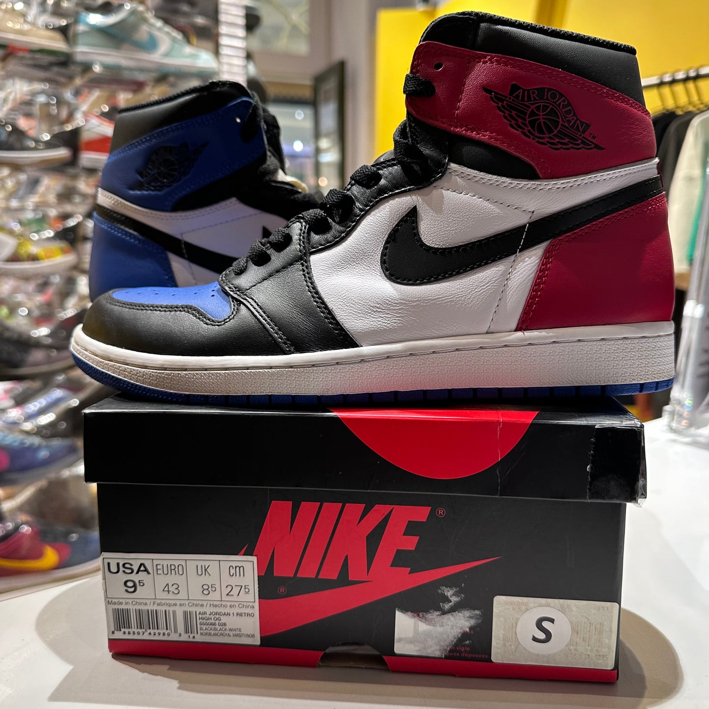 Jordan 1 Retro High Top 3 Pre-owned US 9.5