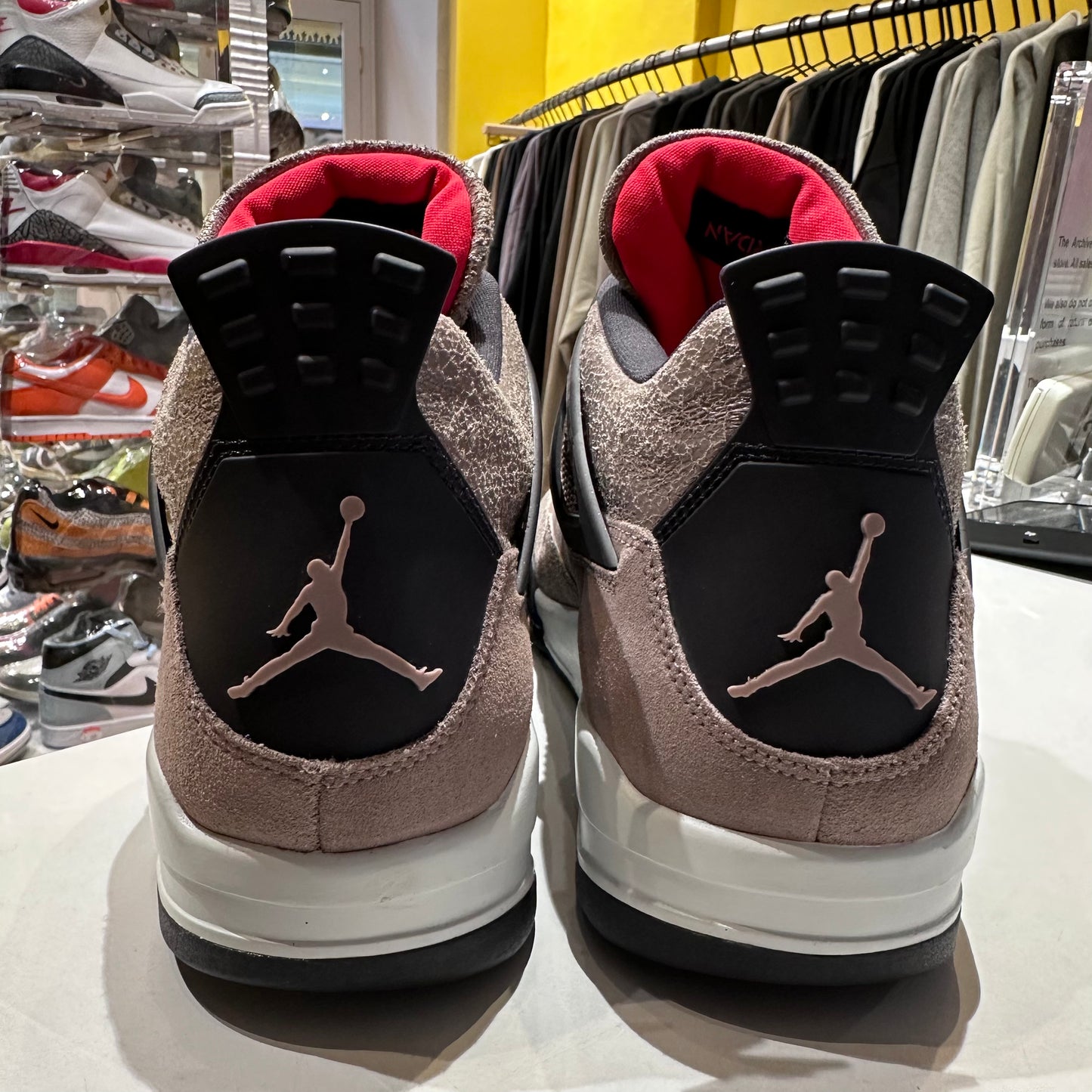 Jordan 4 Retro Taupe Haze Pre-owned  US 12