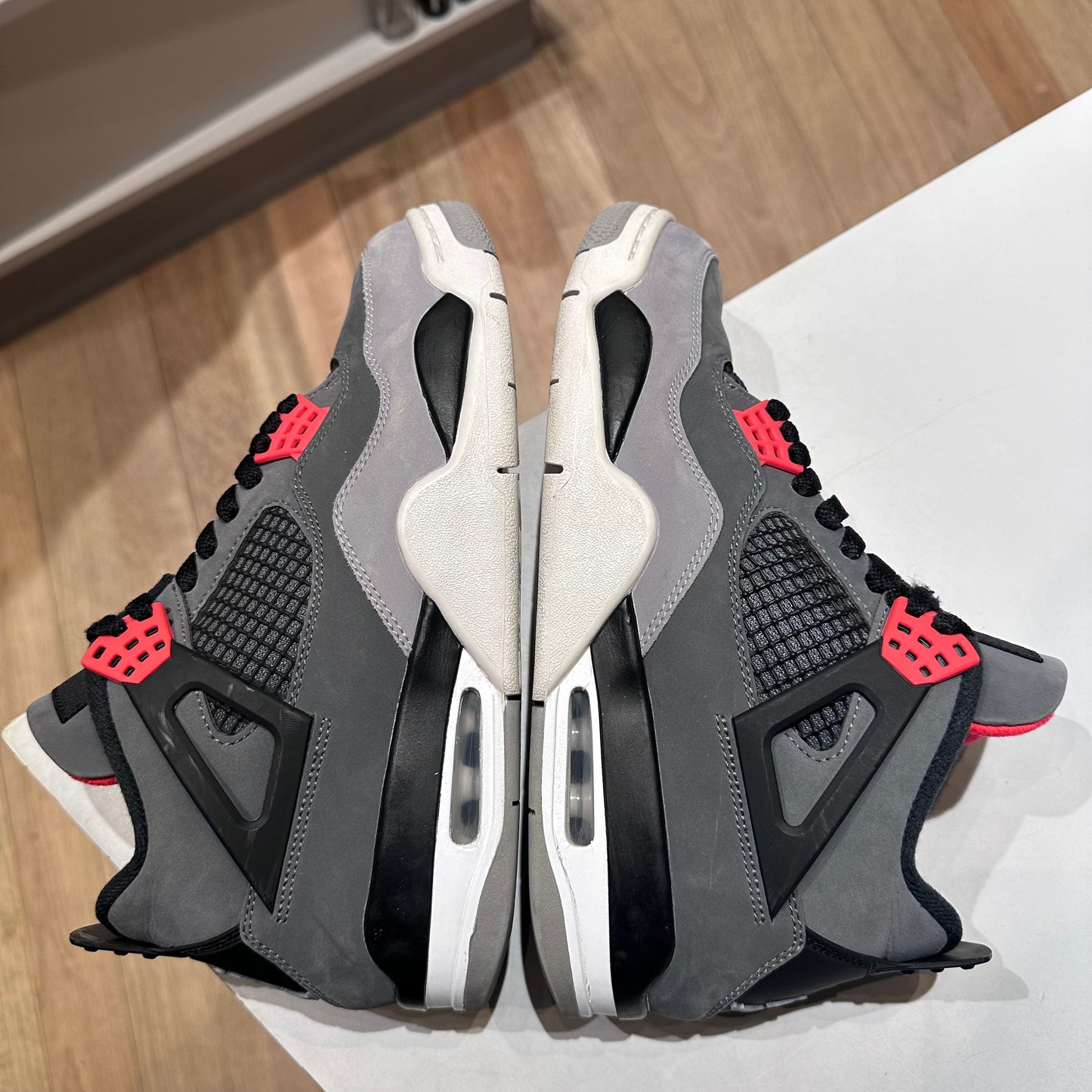 Jordan 4 Retro Infrared Pre-owned US 9