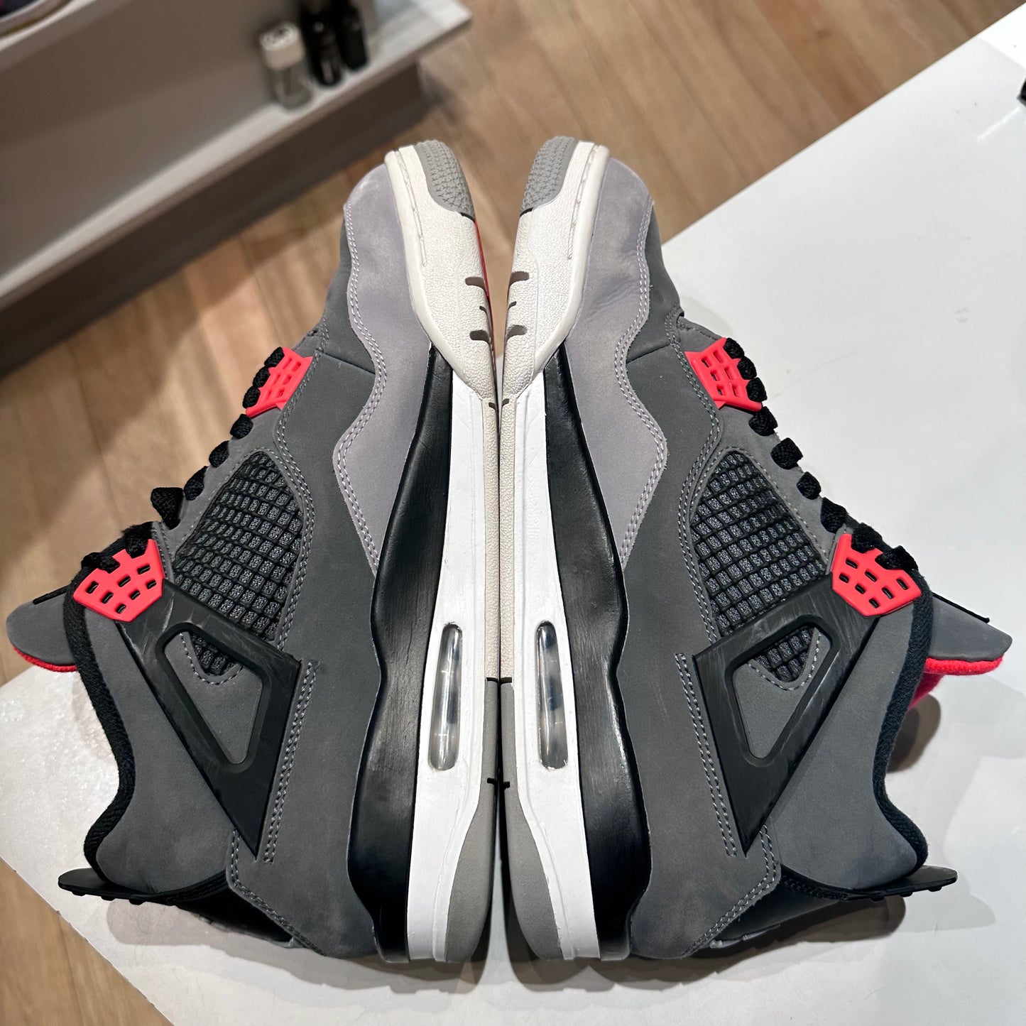 Jordan 4 Retro Infrared Pre-owned US 9