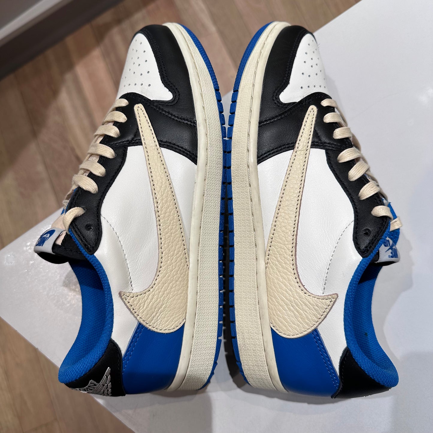 Jordan 1 Retro Low OG SP Fragment x Travis Scott Pre-owned US 9