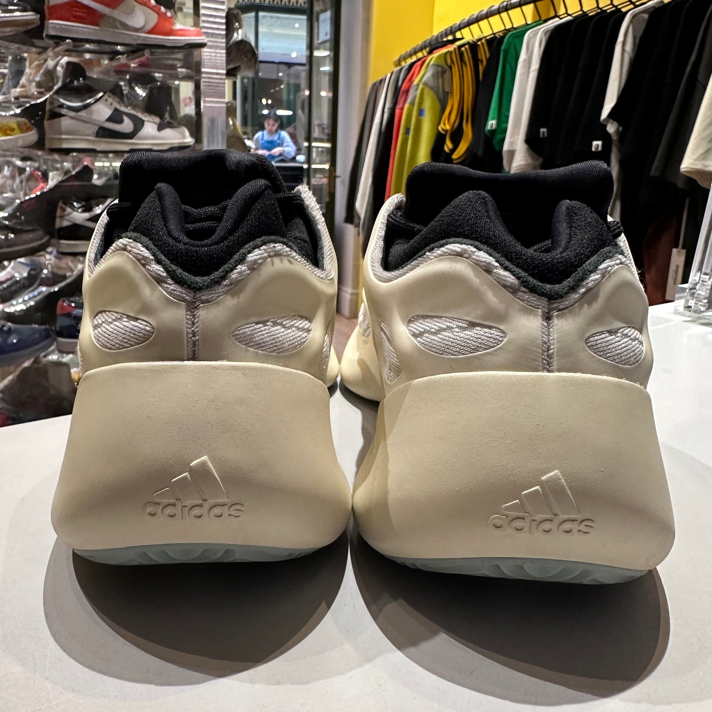 adidas Yeezy 700 V3 Azael (2019/2022/2023) Pre-owned US 10