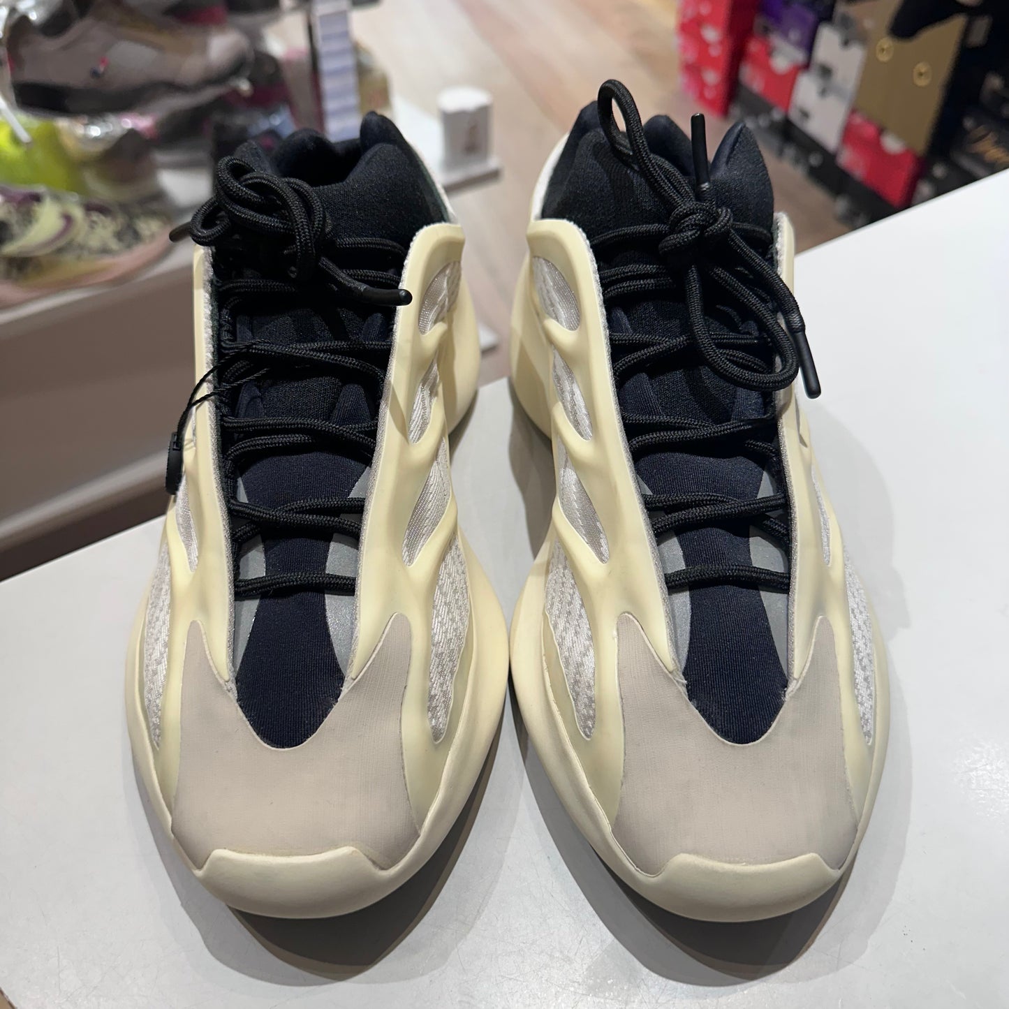 Yeezy 700 V3 Azael 2019 Pre-Owned US 10