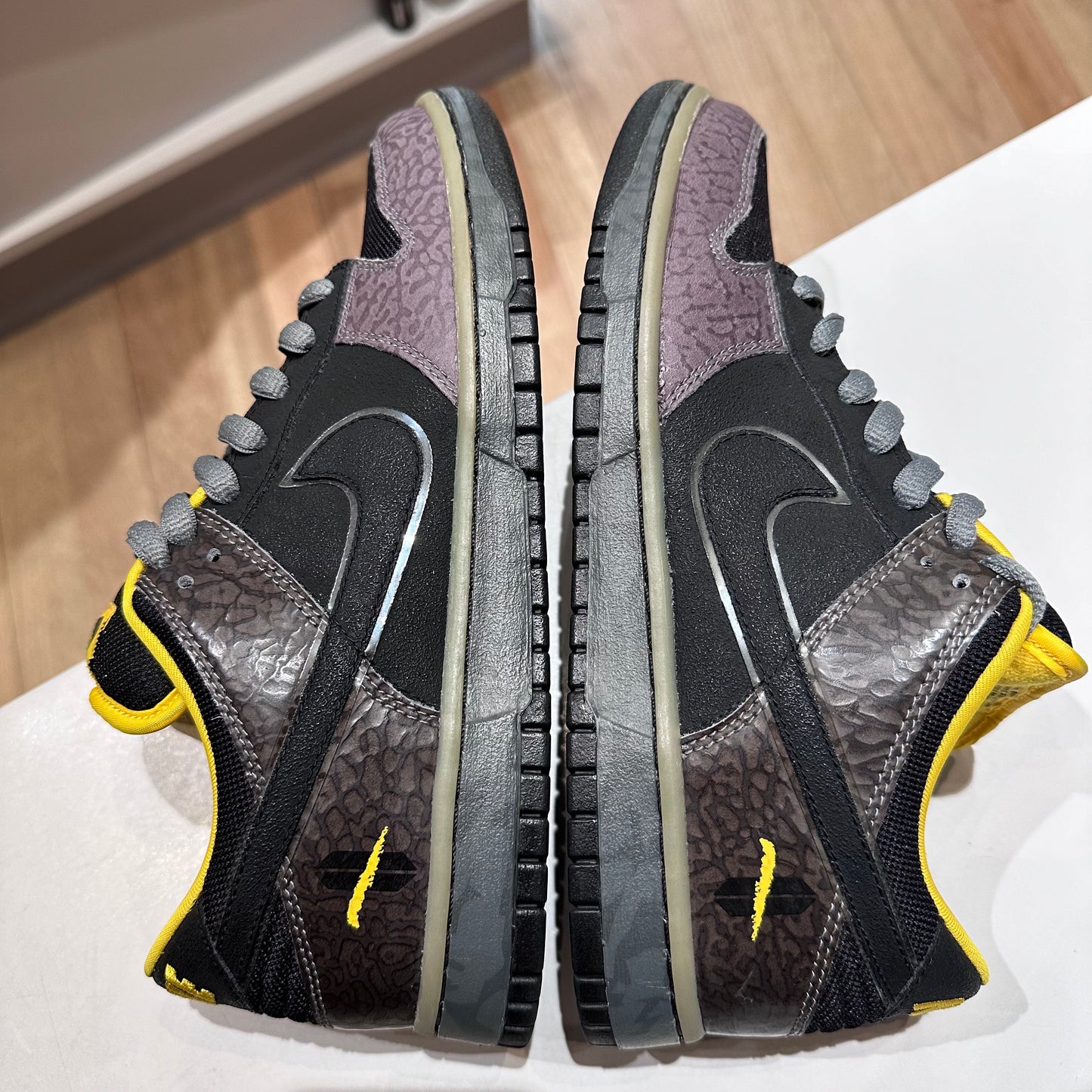 Nike SB Dunk Low Yellow Curb Pre-owned