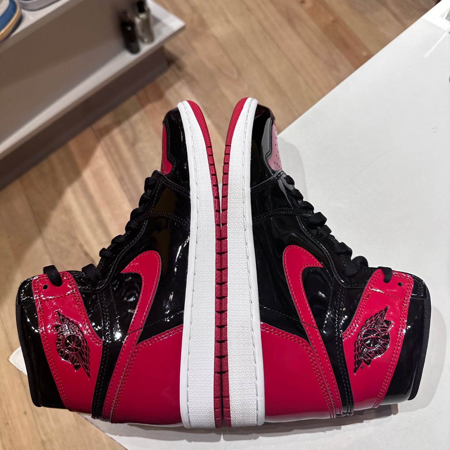 Jordan 1 Retro High OG Patent Bred Pre-owned US 9