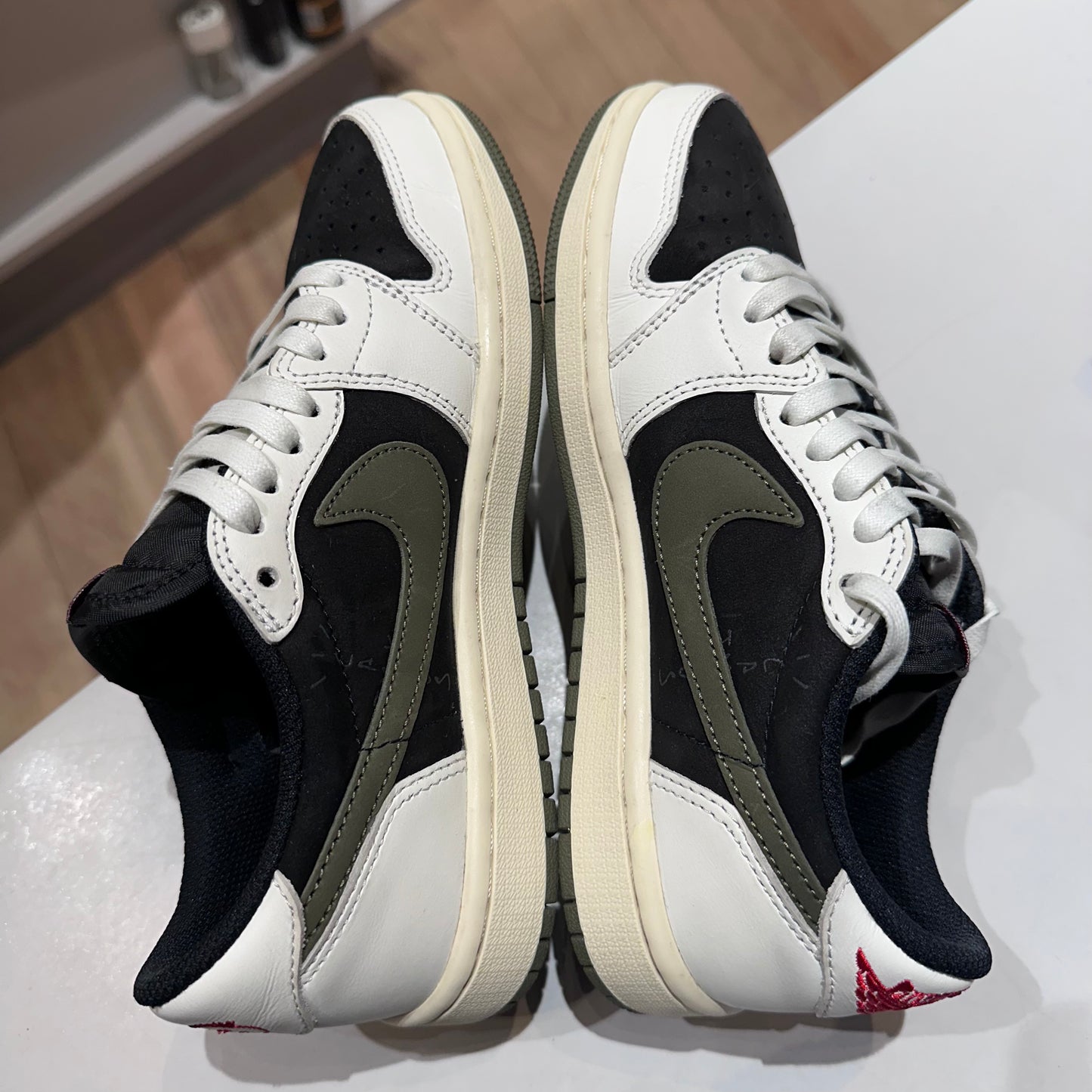 Jordan 1 Retro Low OG SP Travis Scott Olive (Women's) Pre-owned WUS 6