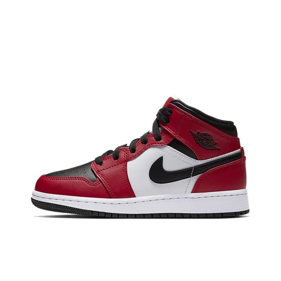 Jordan 1 Mid Chicago Black Toe
(GS)