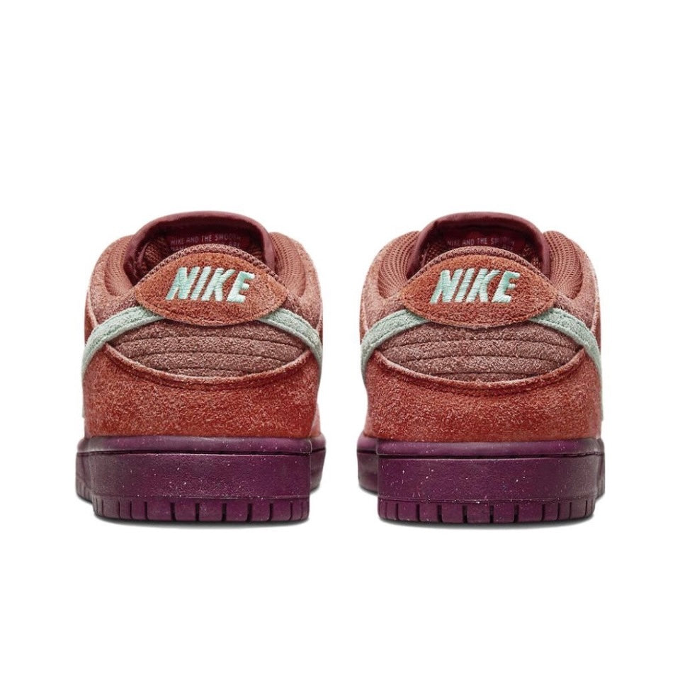 Nike SB Dunk Low Mystic Red Rosewood