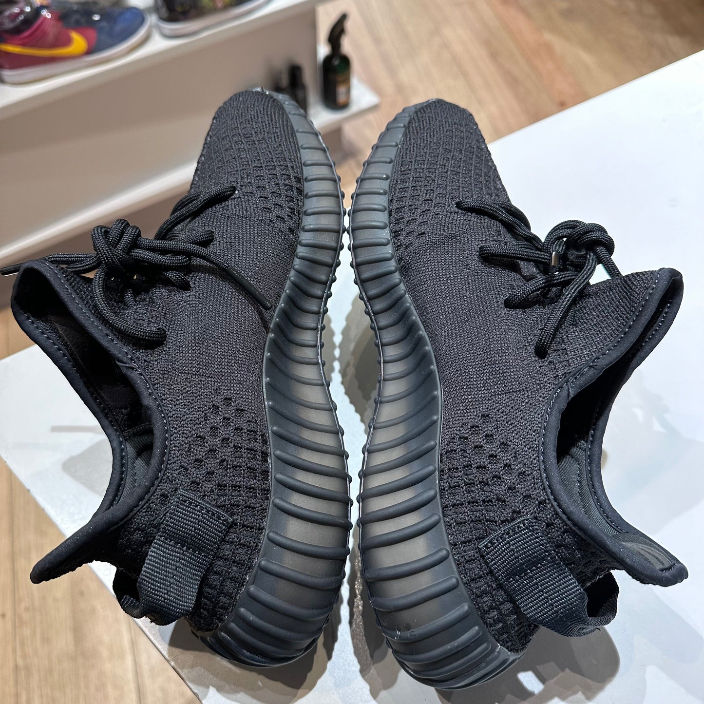 adidas Yeezy Boost 350 V2 Onyx (2022/2023) Pre-owned US 8.5