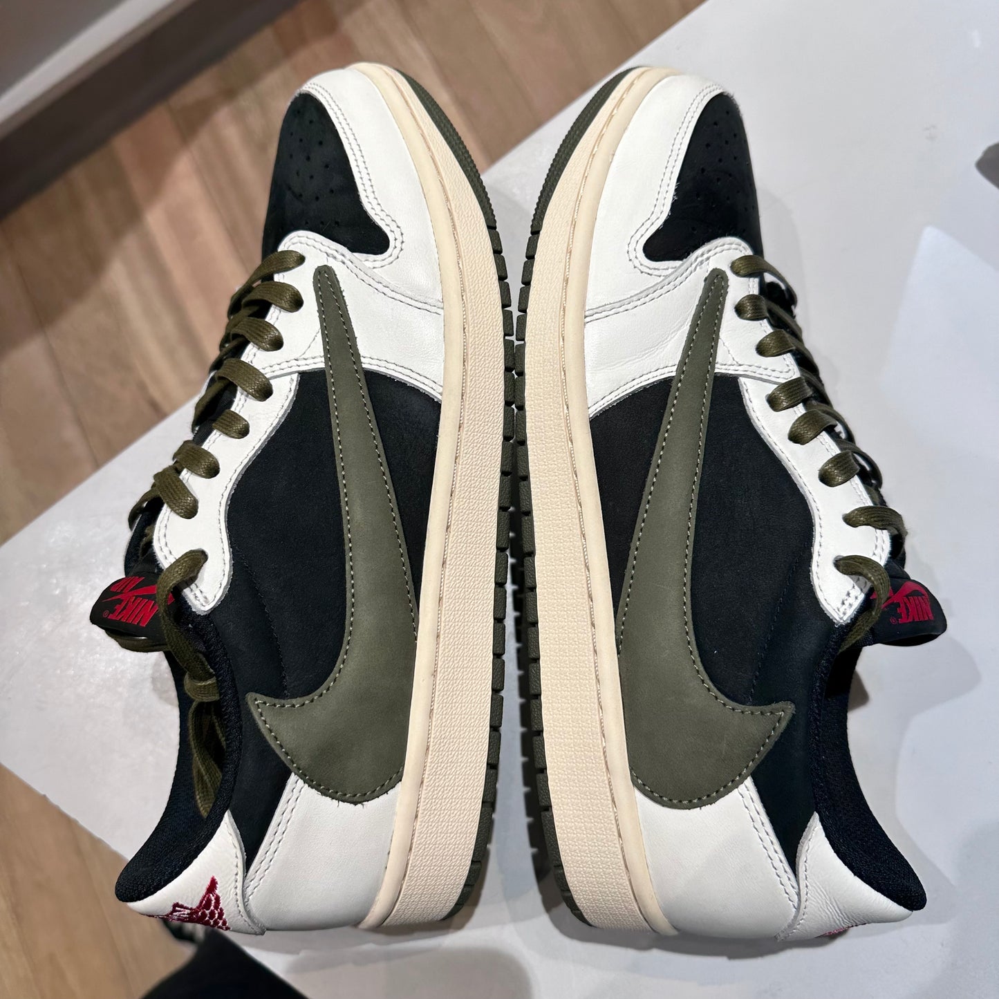 Jordan 1 Retro Low OG SP Travis Scott Olive (Women's) Pre-owned WUS 11.5