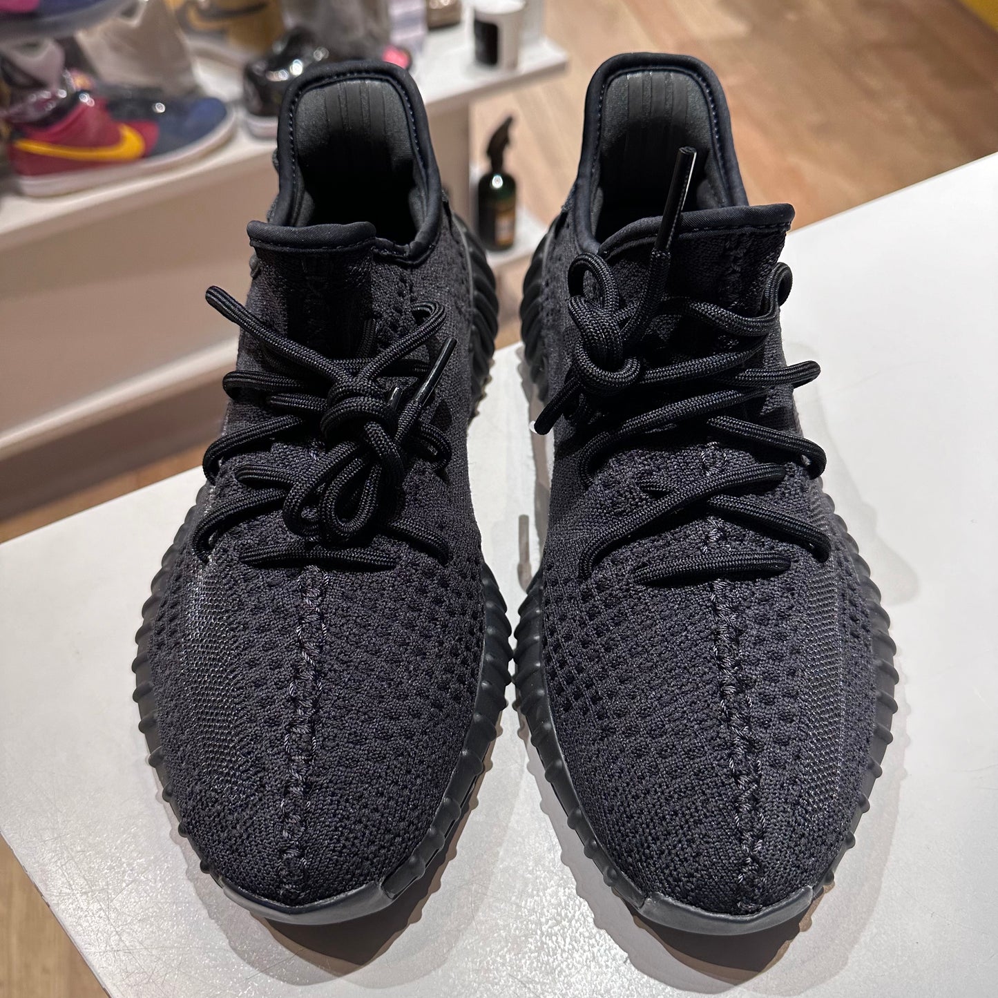 adidas Yeezy Boost 350 V2 Onyx (2022/2023) Pre-owned US 8.5