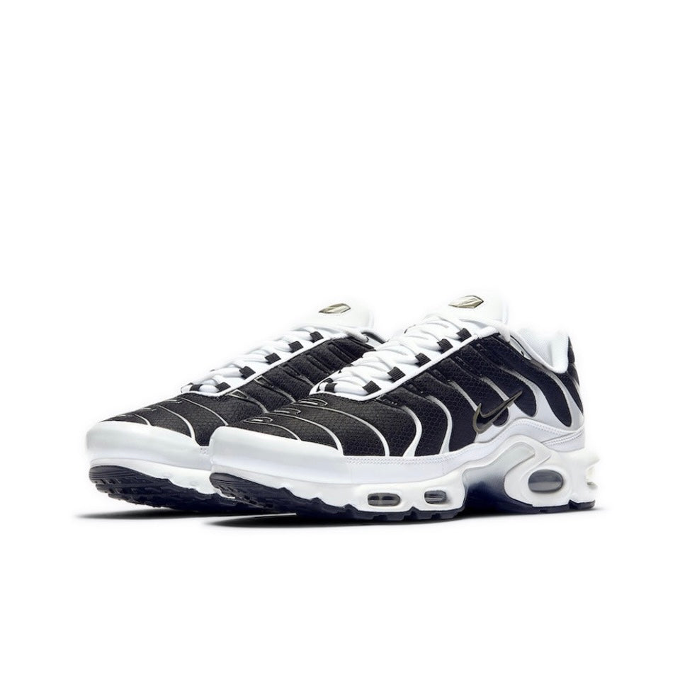 Nike Air Max Plus White Black Metallic Pewter