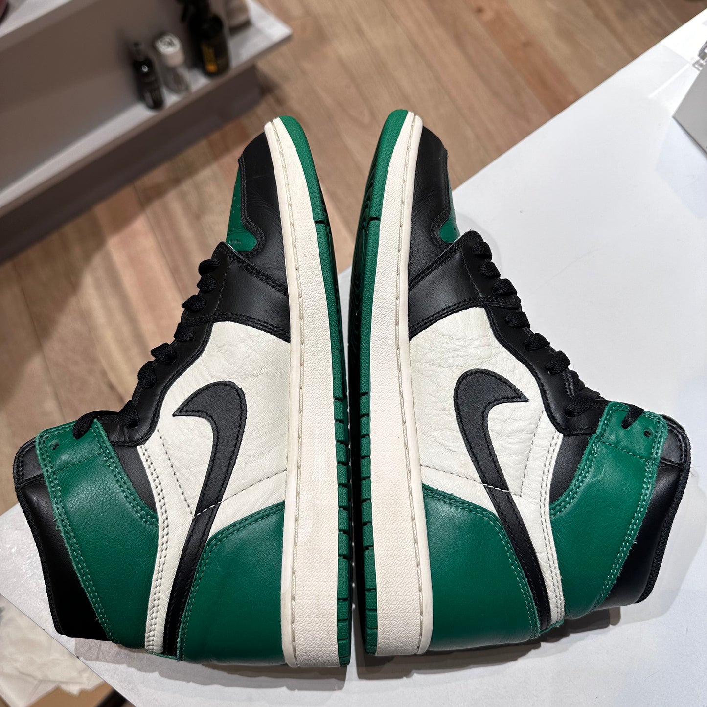 Jordan 1 Retro High Pine Green Pre-owned US 8.5