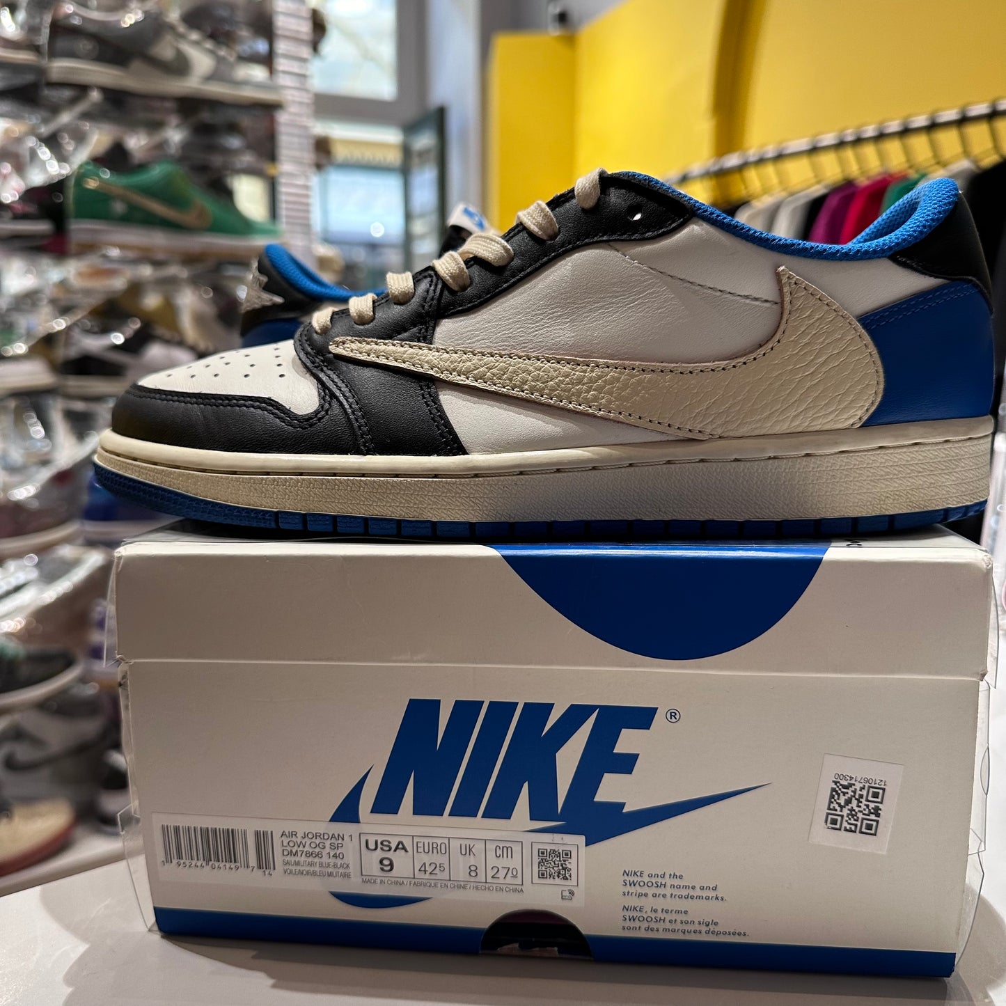 Jordan 1 Retro Low OG SP Fragment x Travis Scott Pre-owned US 9