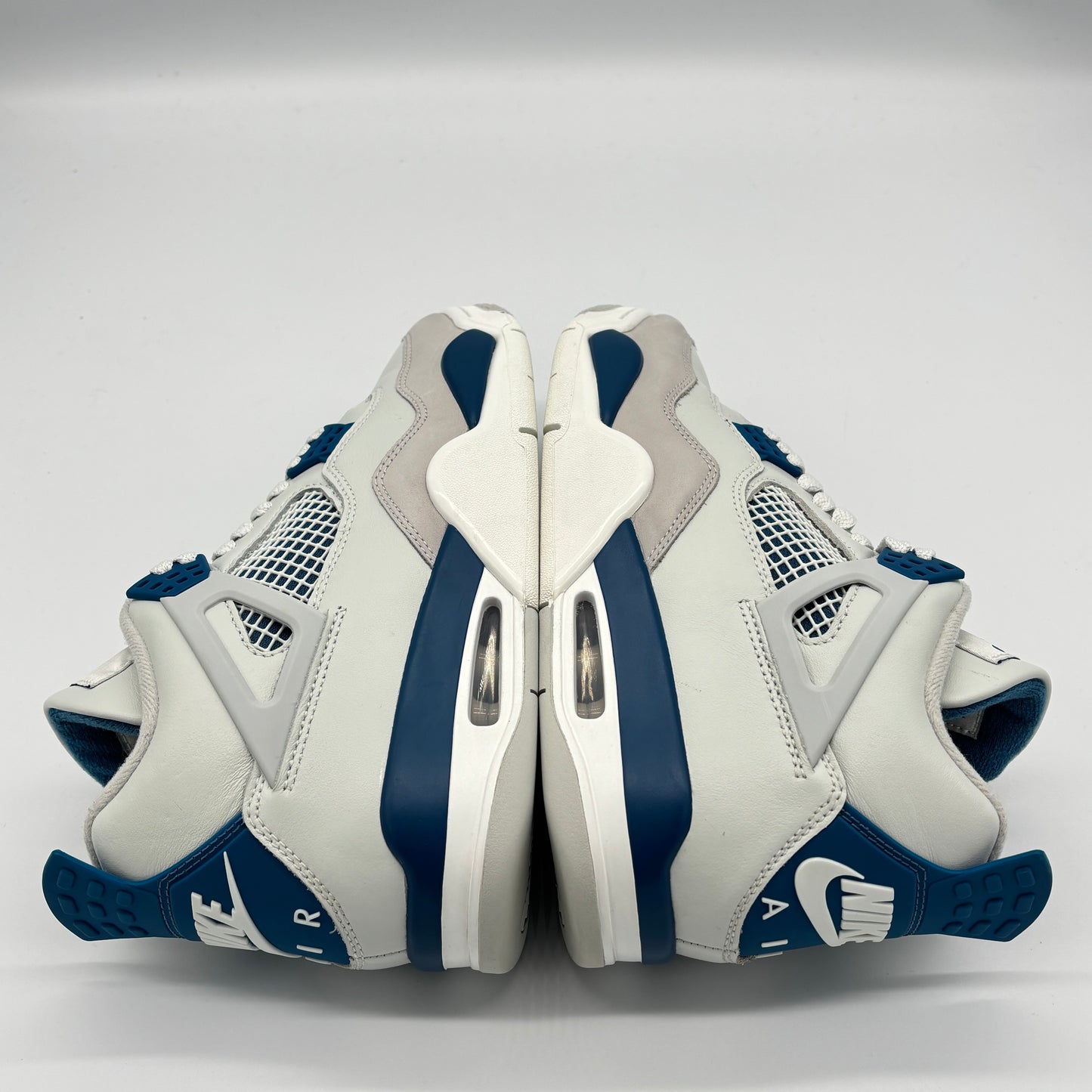 Jordan 4 Retro Military Blue Pre-owned US9