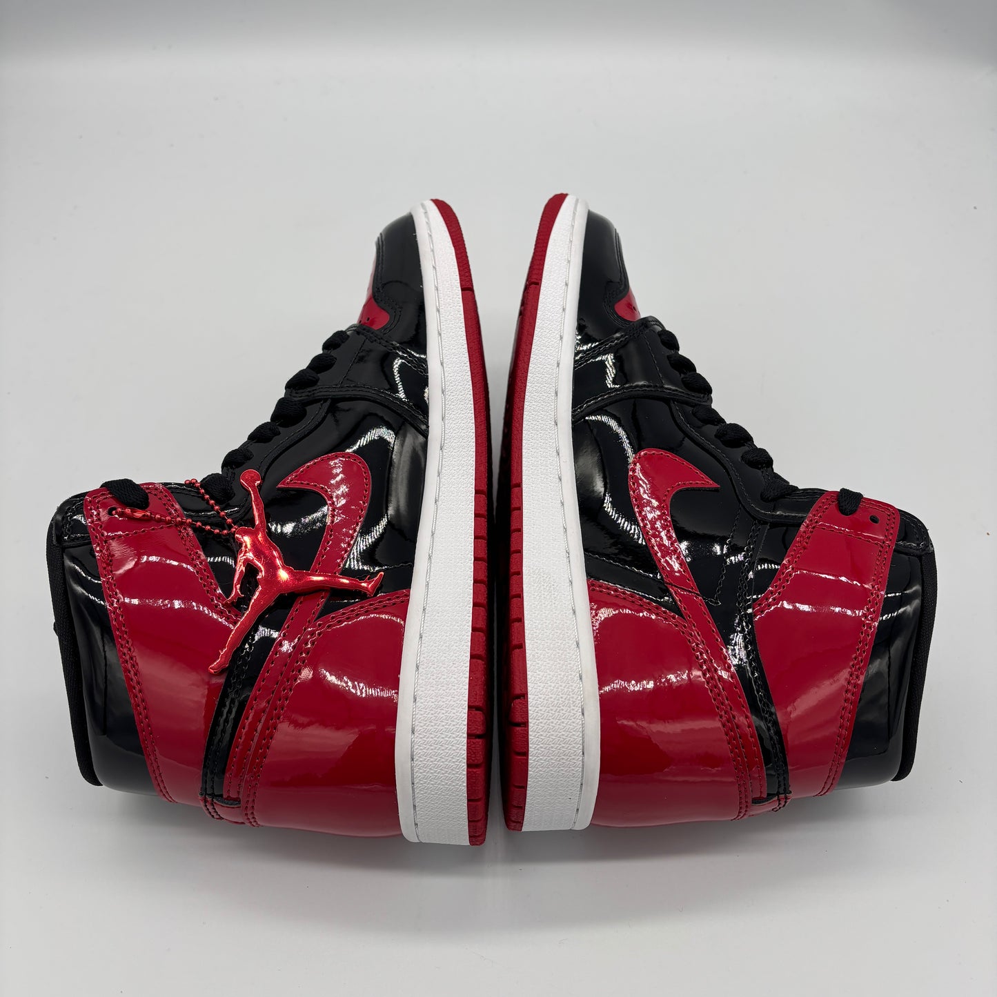 Jordan 1 Retro High OG Patent Bred Pre-owned US 8