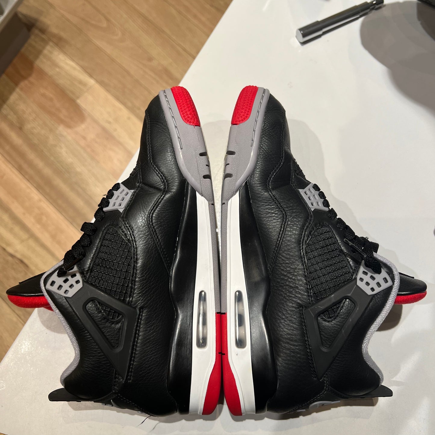 Jordan 4 Retro Bred Reimagined Pre-owned US 9.5